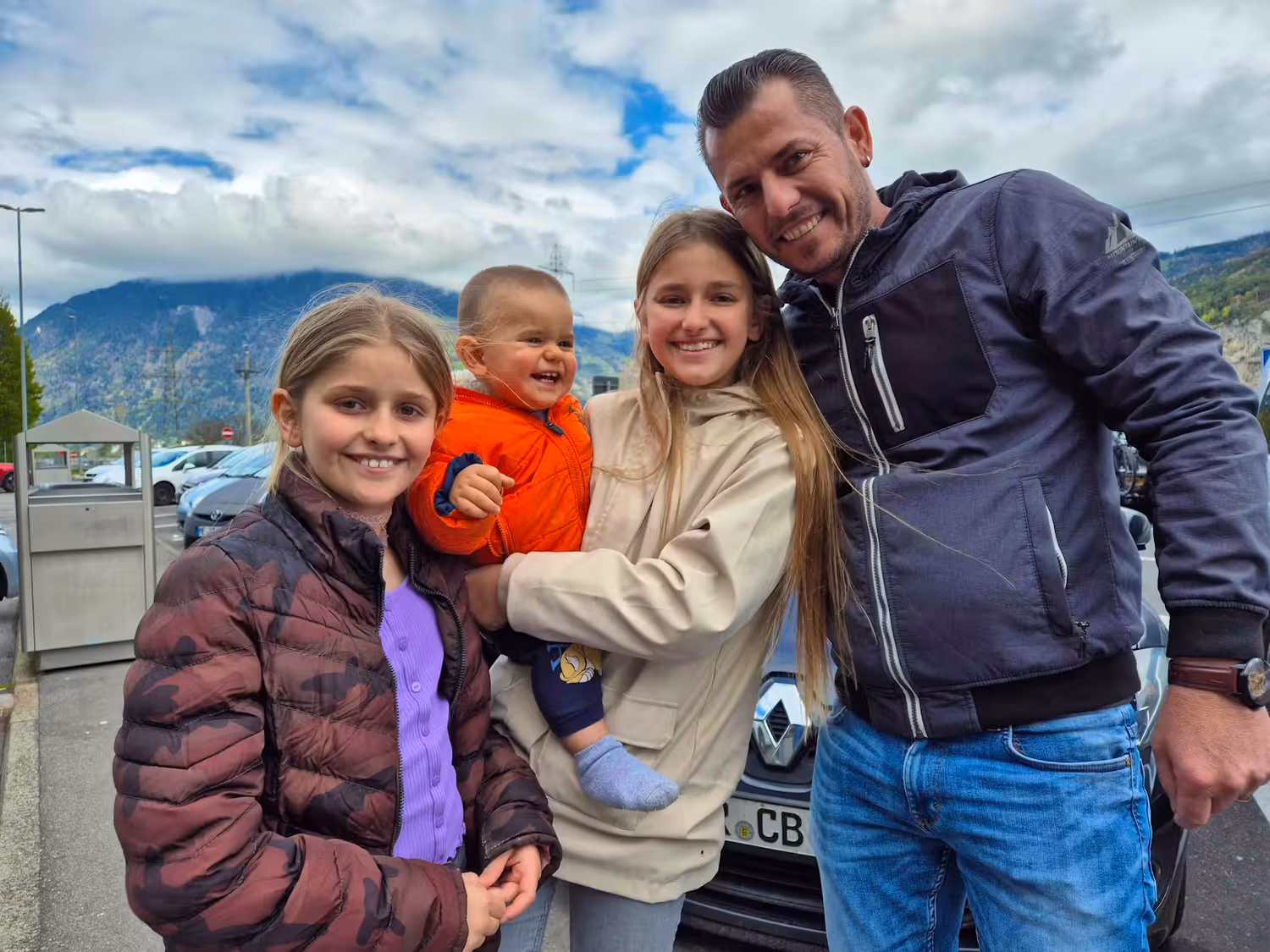 Für Familie Thaci ist der Gotthard-Osterstau keine große Sache.