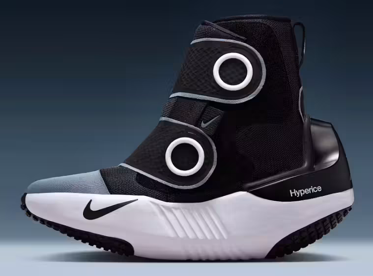 Dieser High-Top-Schuh ist mit integrierten Heizelementen ausgestattet, die Athleten dabei unterstützen sollen, ihren Körper optimal auf körperliche Aktivität vorzubereiten.