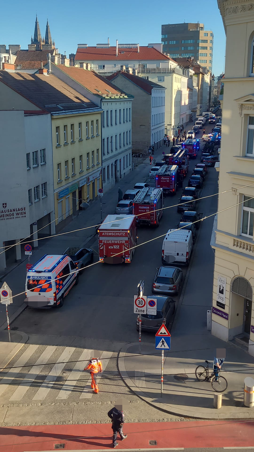 Eine Explosion in der Thelemangasse sorgte für ein Großaufgebot der Feuerwehr.