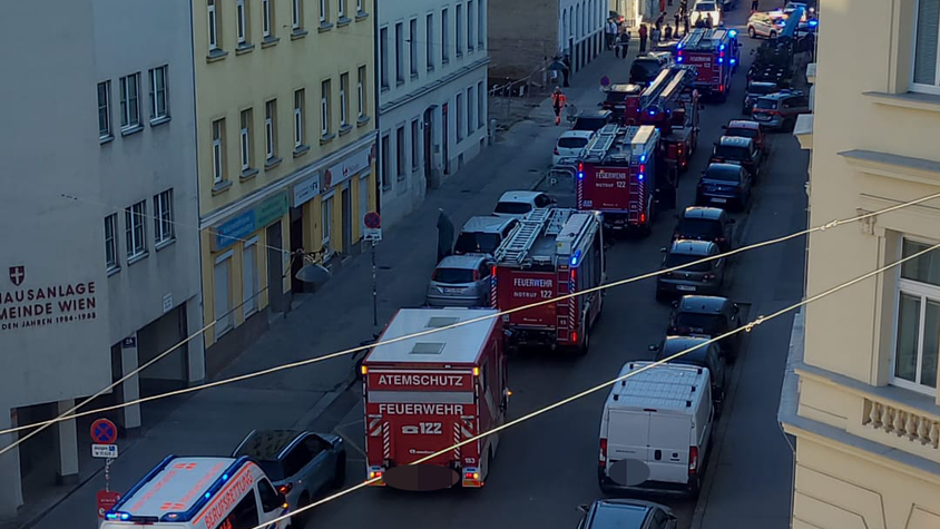 Eine Explosion in der Thelemangasse sorgte für ein Großaufgebot der Feuerwehr.