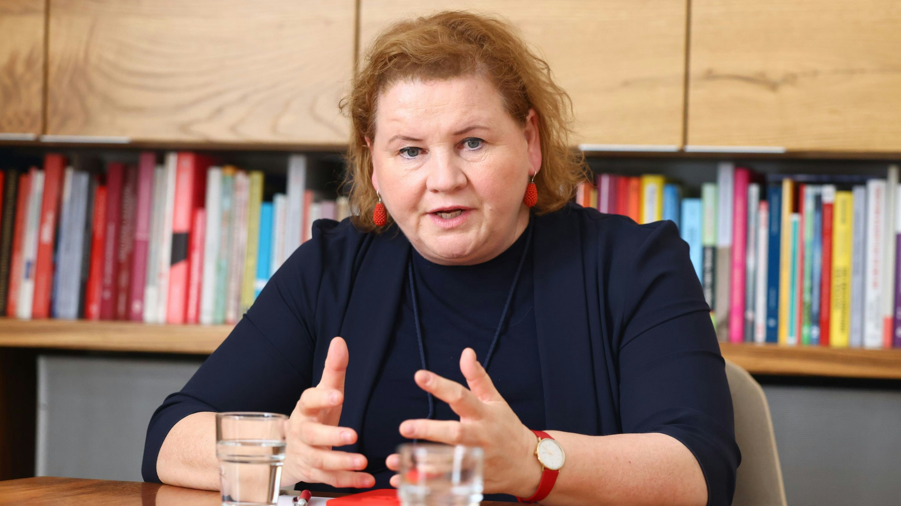 Riesen-Kabinett für Arbeitsministerin Korinna Schumann (SP) - sogar eine Referentin für Gender-Belange gibt es.