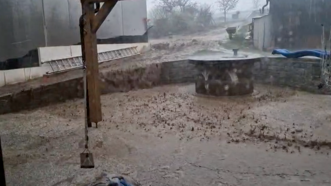 Heute.at - Hagel ohne Ende! Heftiges Unwetter in Niederösterreich