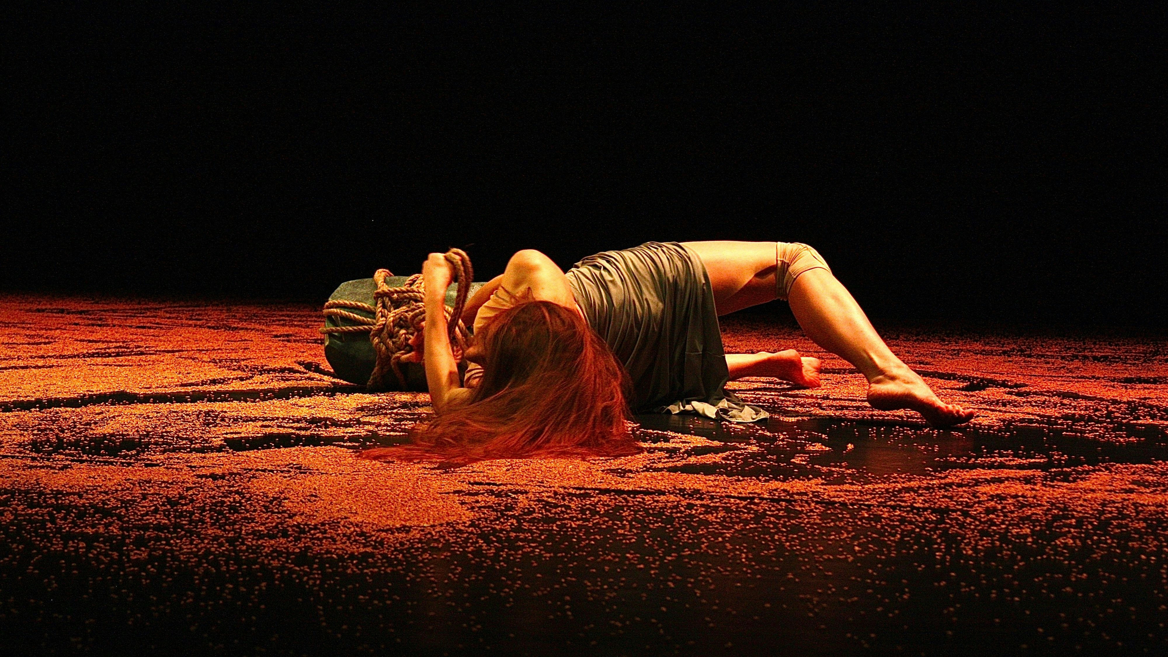 Gewinnerinnen 2024: Fertility Performance / Nina Bulgakova (UA), Anastasiia Mostova (UA), Kateryna Zhuravlova (UA).