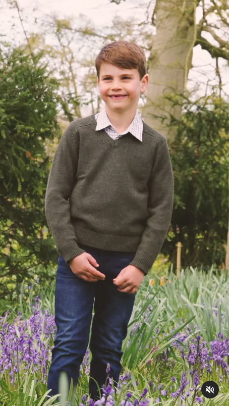 Prinz Louis in einem Behind-the-Scene-Video zu seinem Geburtstagsshooting.