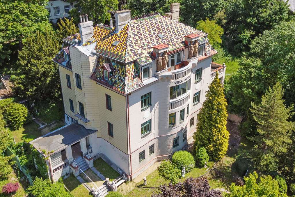 Die beeindruckende Villa Meran