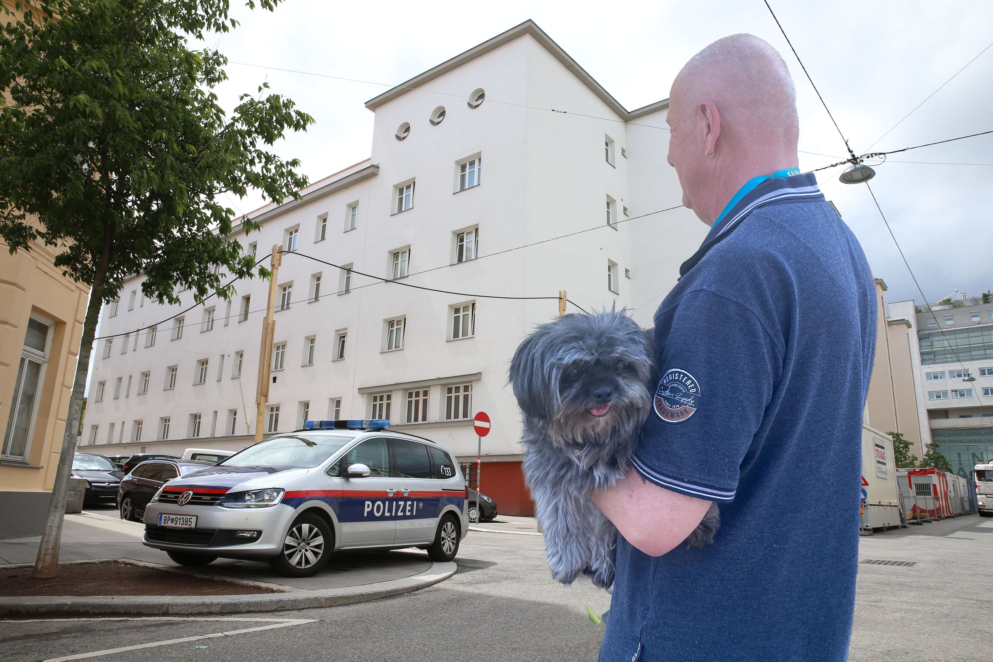 In Wien-Simmering kam es zu einem mutmaßlichen Raubversuch auf einen 63-jährigen Pensionisten.