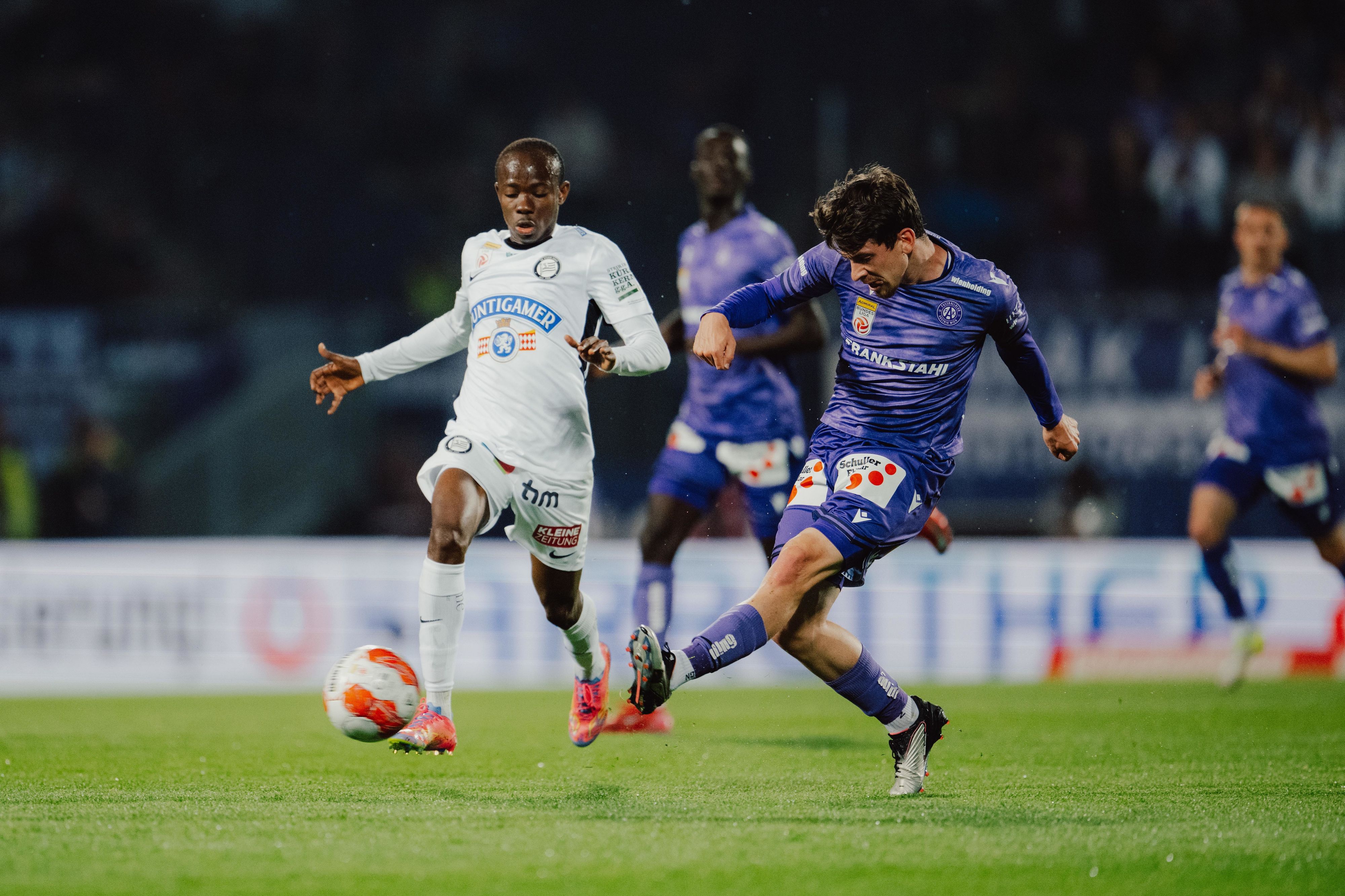 Sturm Graz und die Wiener Austria treffen am Sonntag aufeinander, ORF1 überträgt live. 