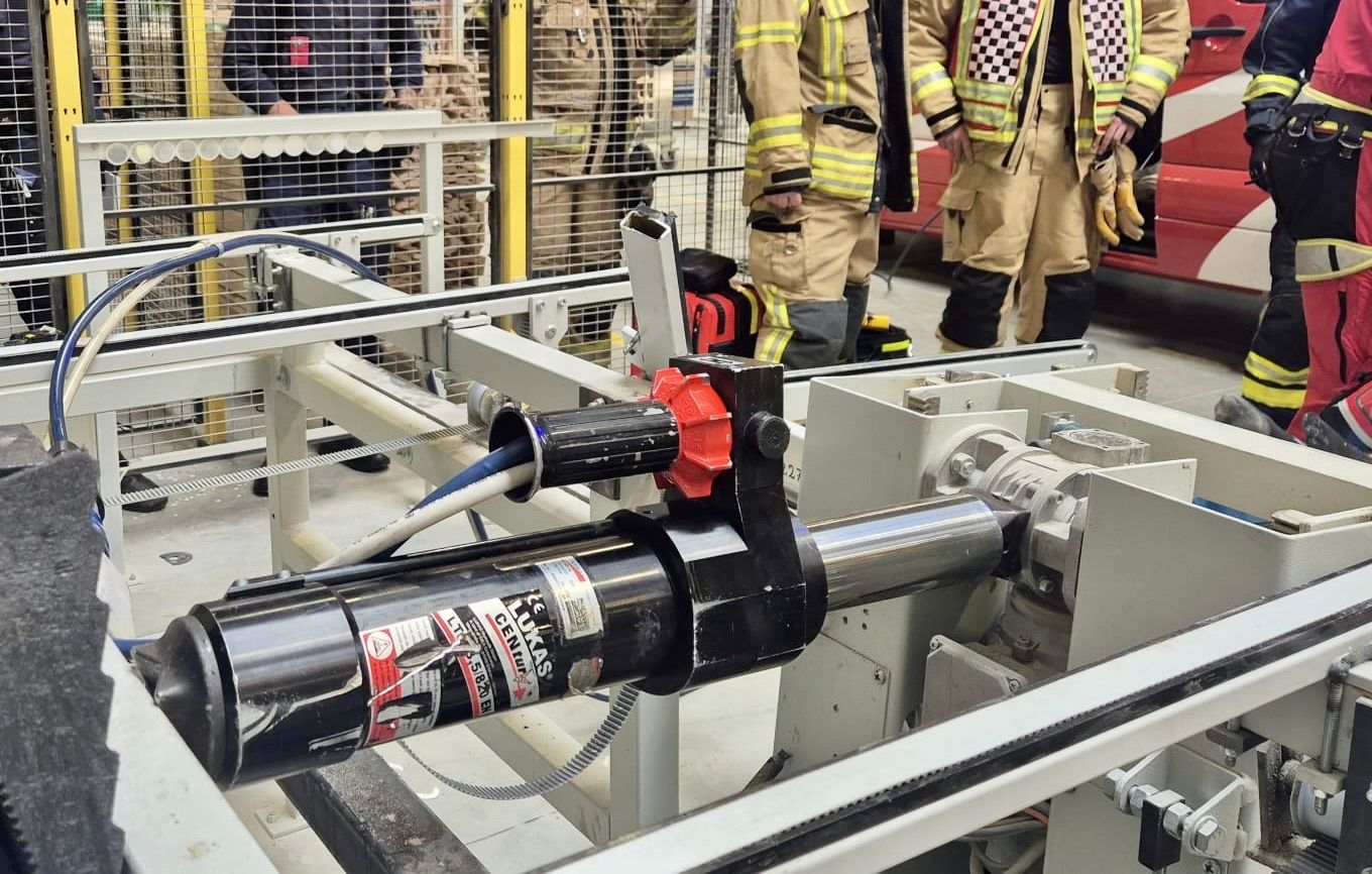 Schwerer Arbeitsunfall: Die Feuerwehr im Einsatz