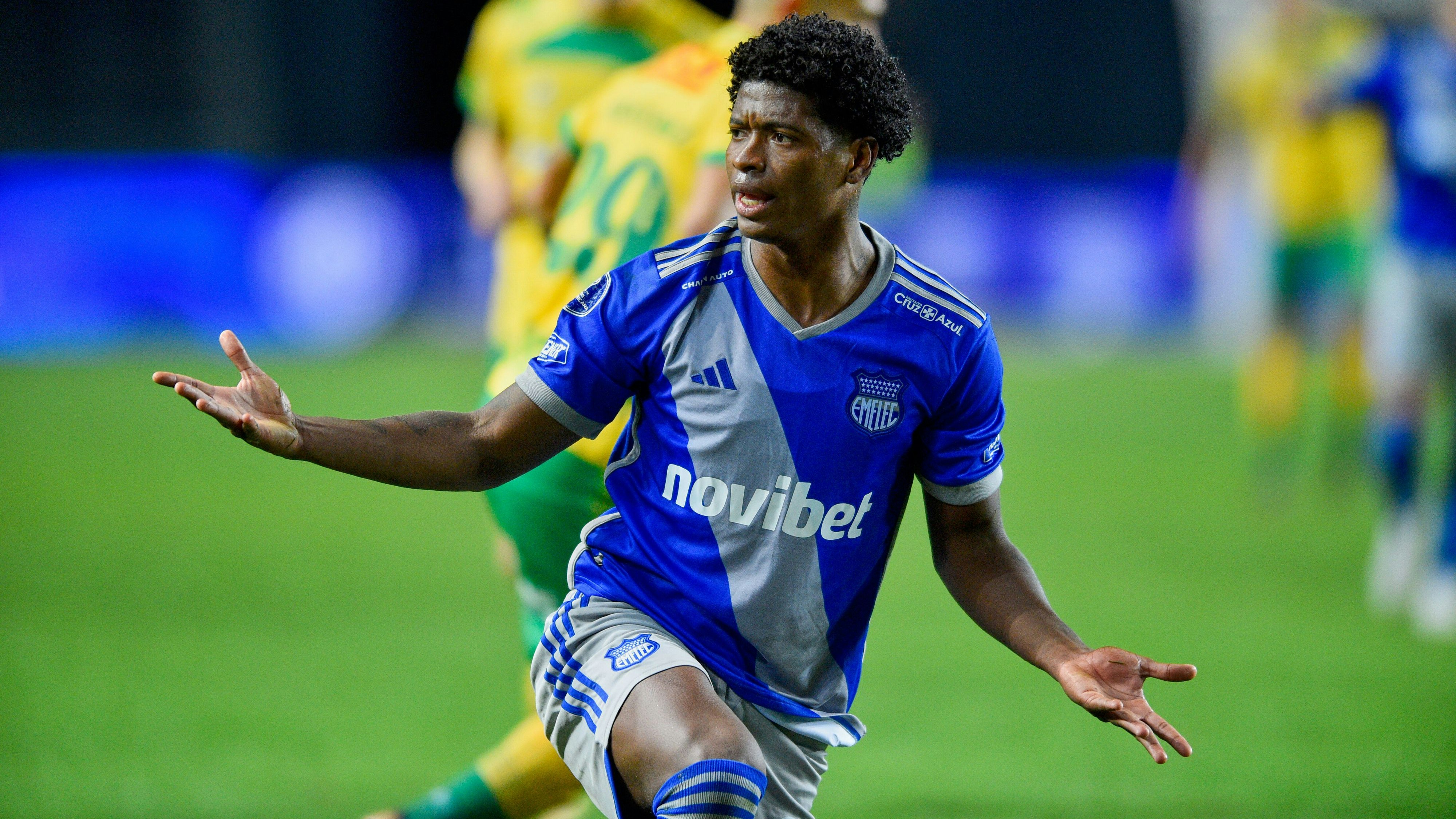 Download von www.picturedesk.com am 24.04.2025 (10:50).  FILE - Jackson Rodriguez of Ecuador's Emelec reacts during a Copa Sudamericana round of 16 second leg soccer match against Argentina's Defensa y Justicia at the Unico Diego Armando Maradona stadium in La Plata, Argentina, Tuesday, Aug. 8, 2023. (AP Photo/Gustavo Garello, File) - 20230809_PD13044 - Rechteinfo: Rights Managed (RM)
