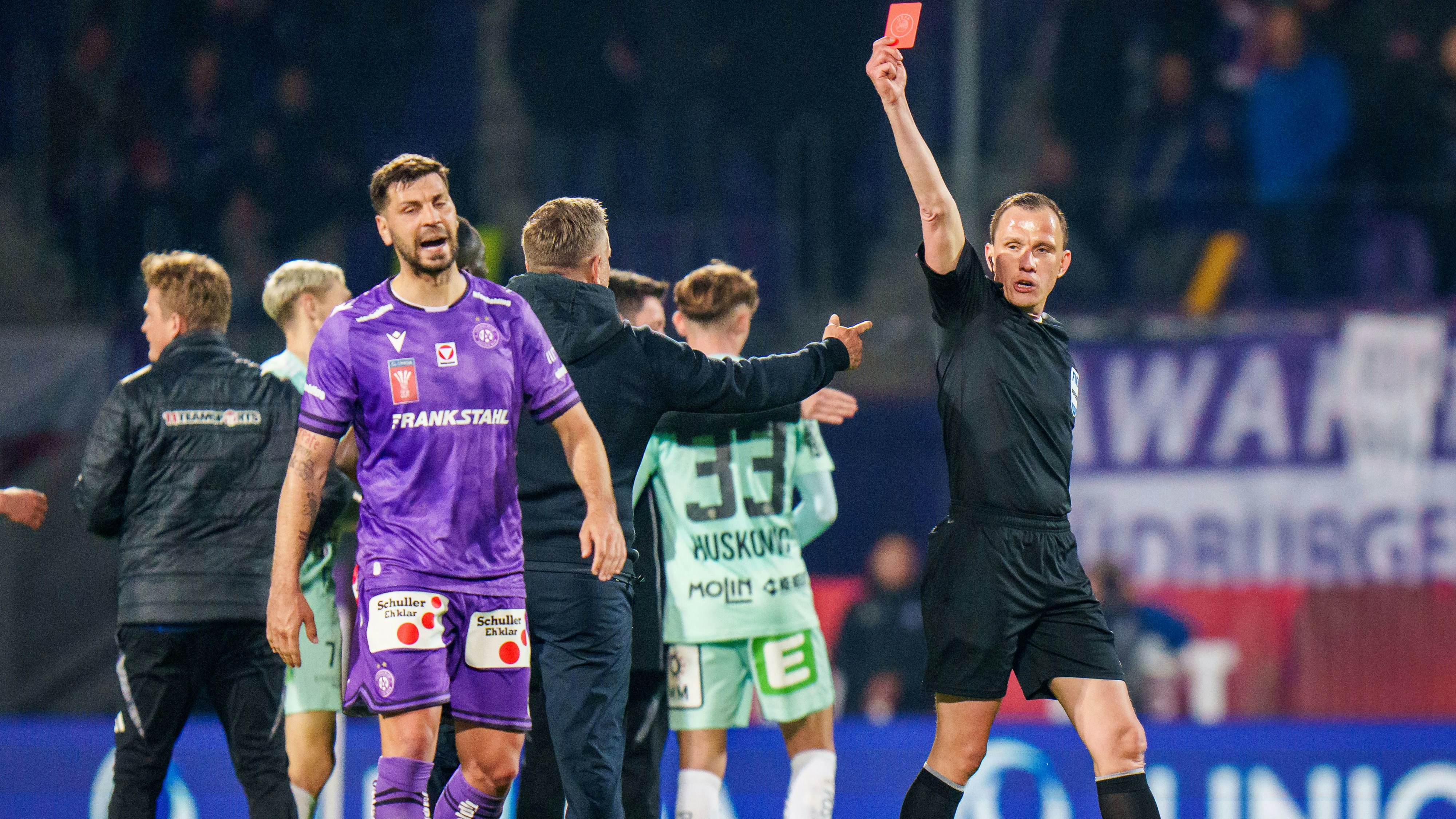 Heute.at - ÖFB-Schiris mit Königsliga-Comeback nach 14 Jahren