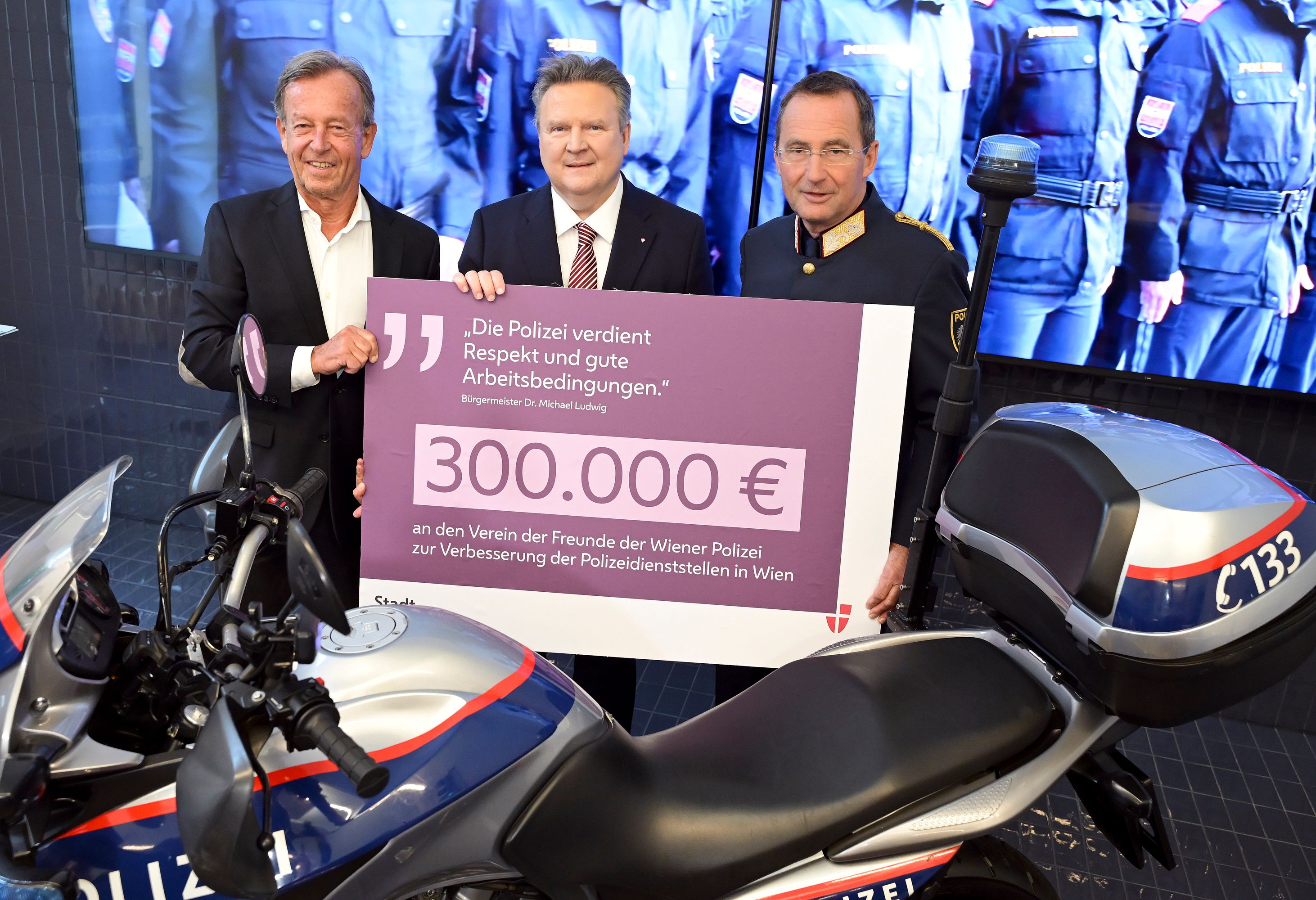 Heute.at - Ludwig sorgt für Klimaanlage in heißen Polizei-Revieren