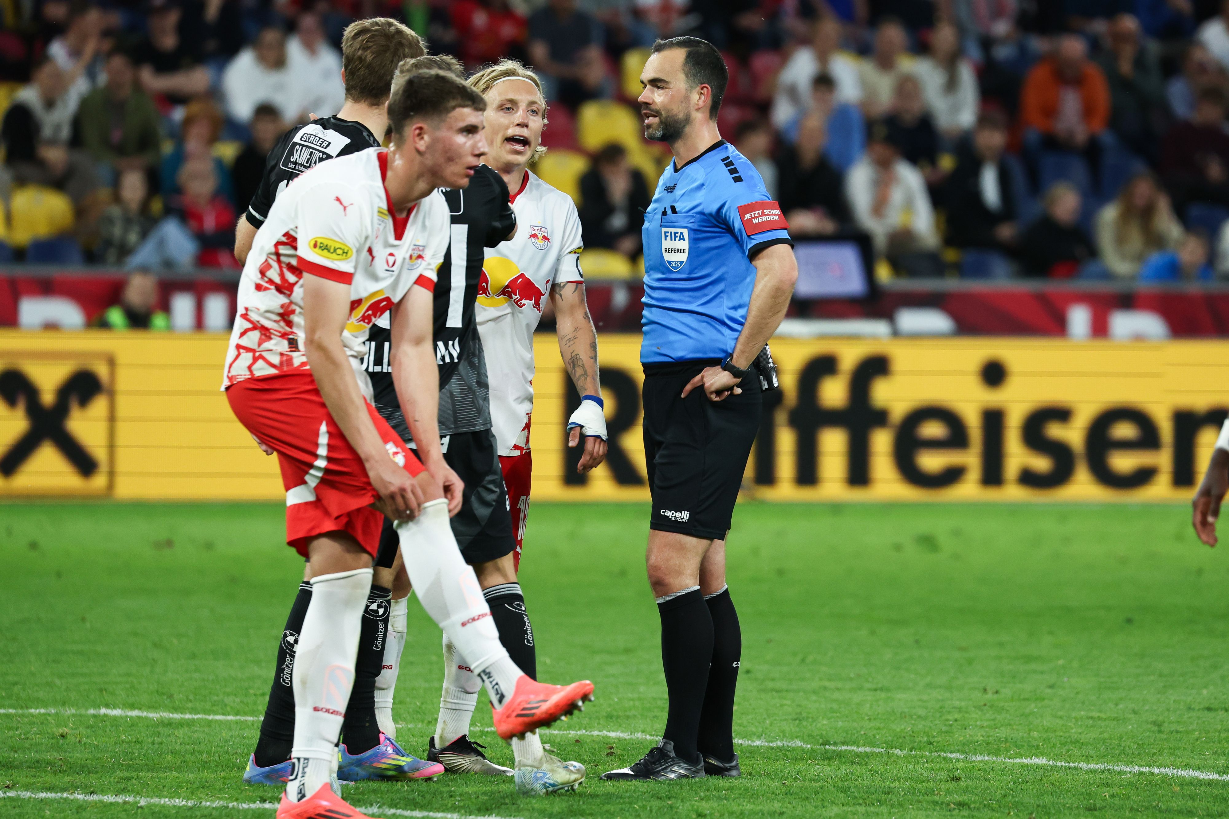 Stefan Ebner im Bundesliga-Spiel zwischen Red Bull Salzburg und Wolfsberg. 