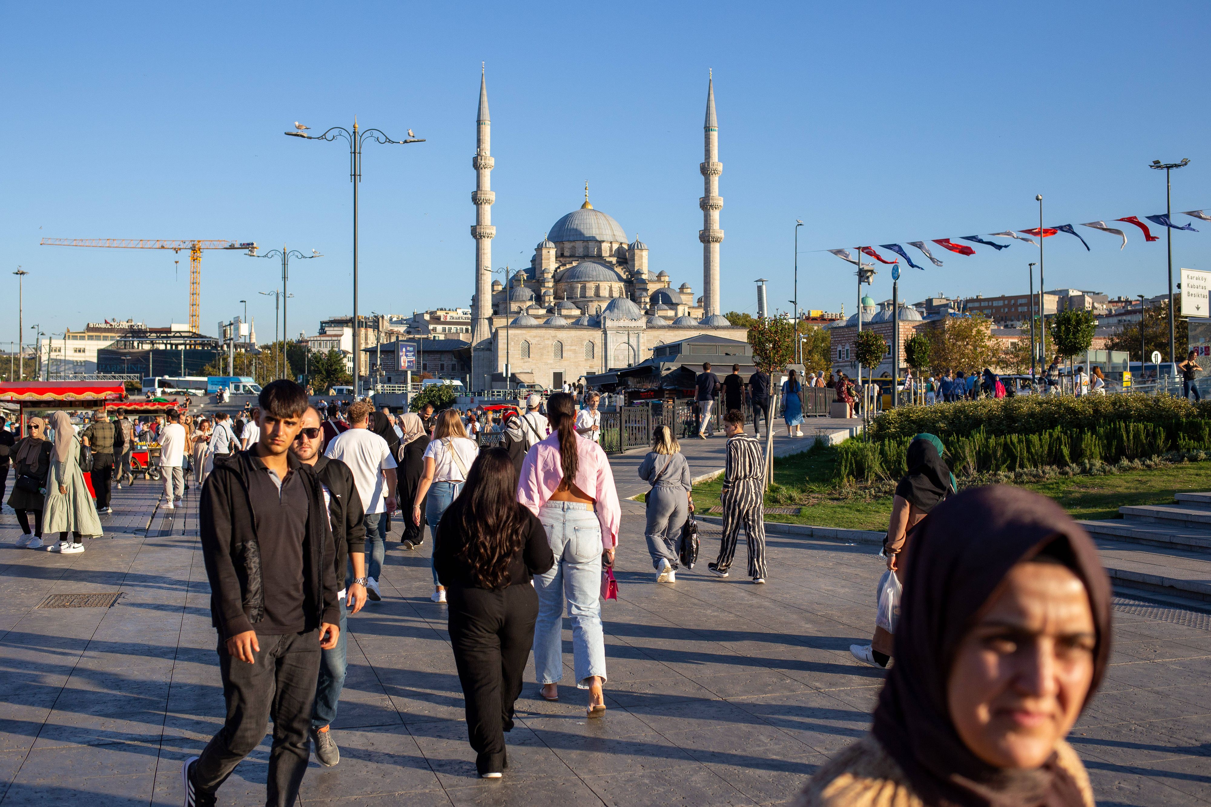 Arda K. soll einen Anschlag in Istanbul geplant haben, seine Eltern dachten, er würde lediglich Urlaub machen. (Symbolbild)