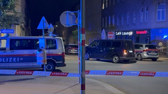 Polizei- und WEGA-Einsatz in der Koppstraße in Wien-Ottakring.