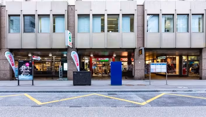 In dieser Spar-Filiale in Zug kannst du neu mit Bitcoin bezahlen.