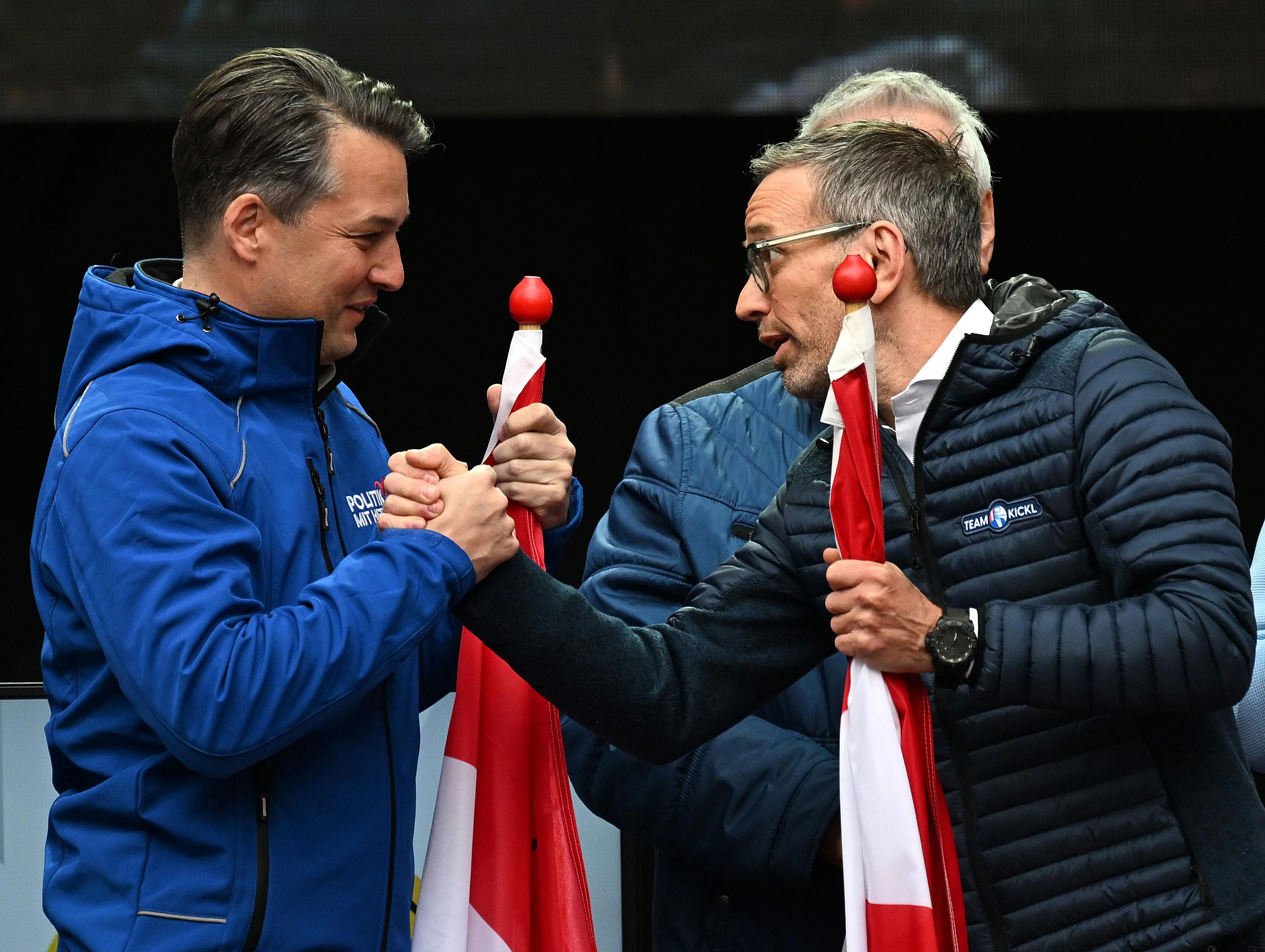 FPÖ-Chef Herbert Kickl gratulierte seinem Wiener Landesparteichef Dominik Nepp.