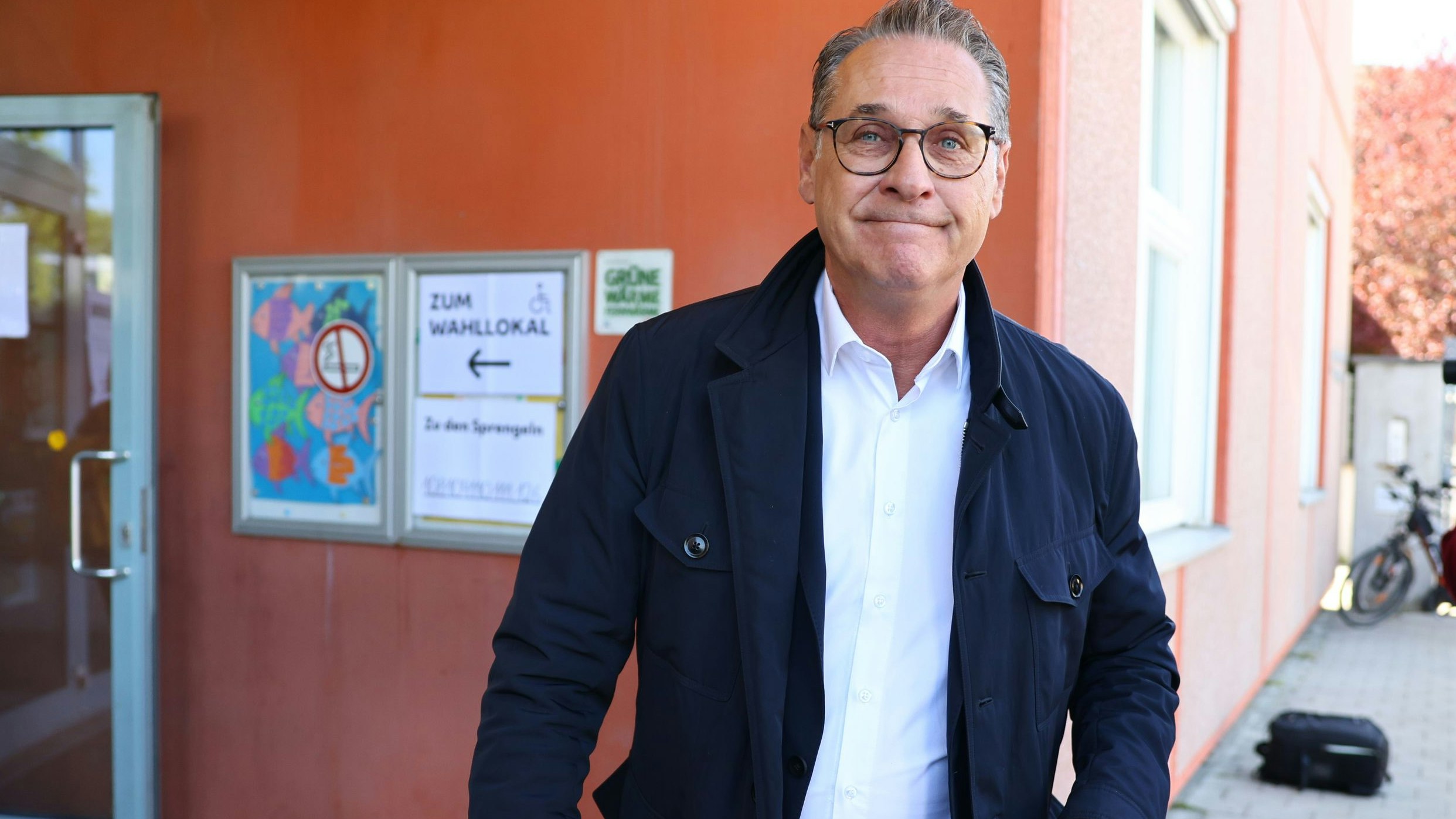 Heinz-Christian Strache nach seiner Stimmabgabe in Wien-Floridsdorf