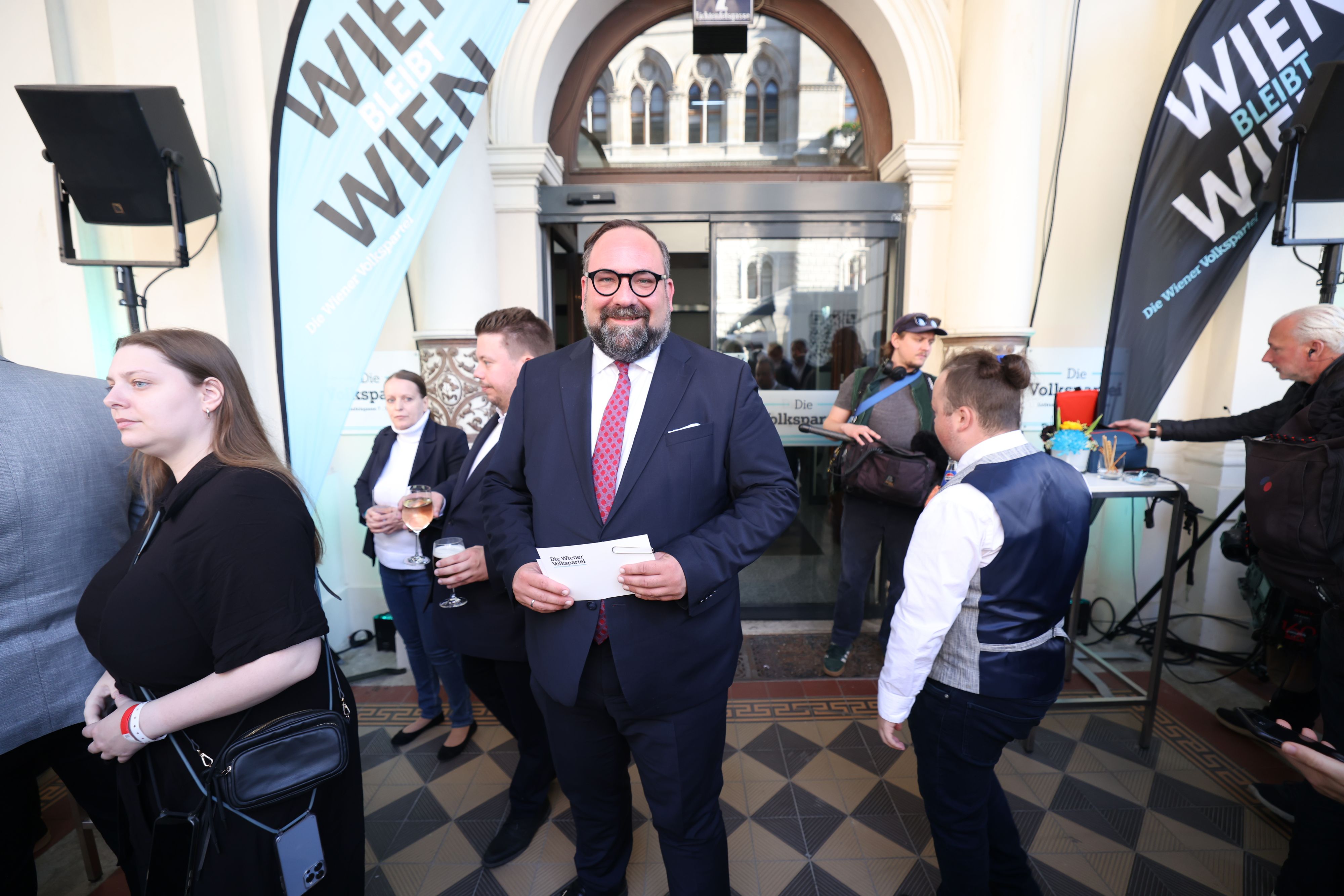 Heute.at - Wahl-Pleite: VP-Manager Peter Sverak tritt zurück