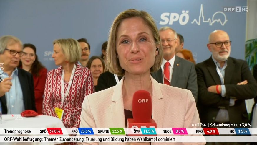 ORF-Reporterin Barbara Piontek bei der ORF-Schaltung zur SPÖ