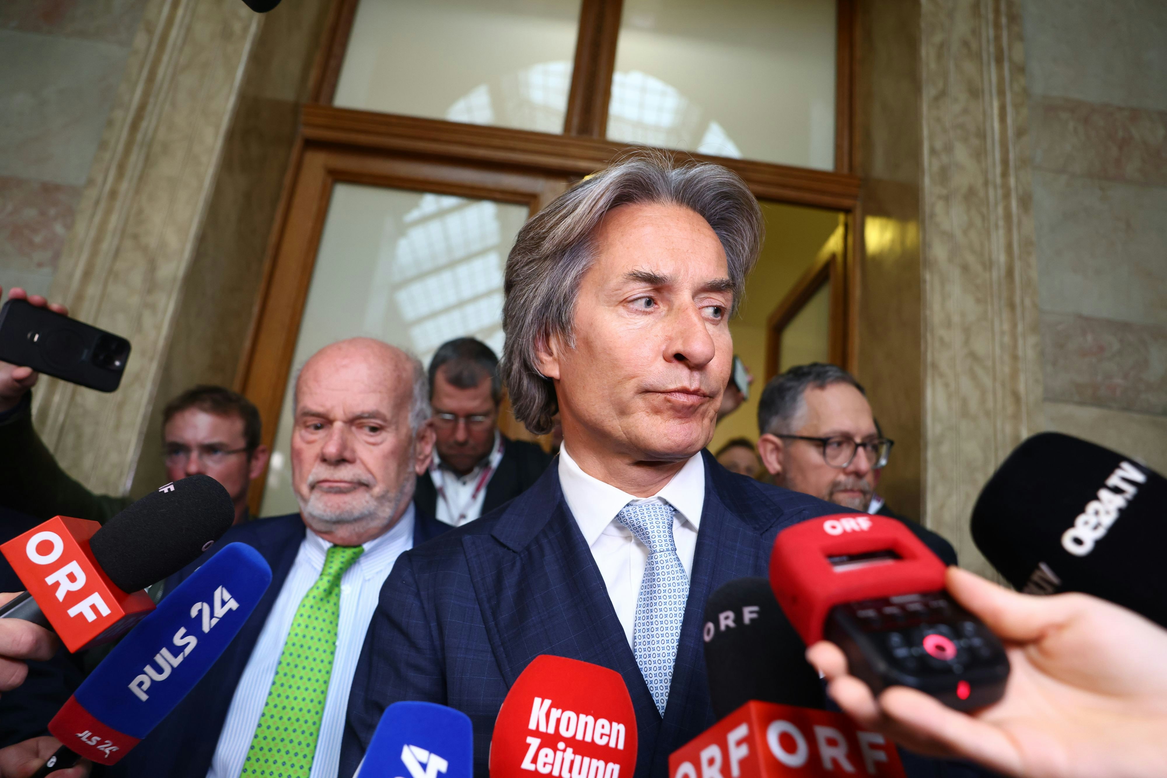 Karl-Heinz Grasser wurde das Urteil zugestellt. Der Countdown zur ...