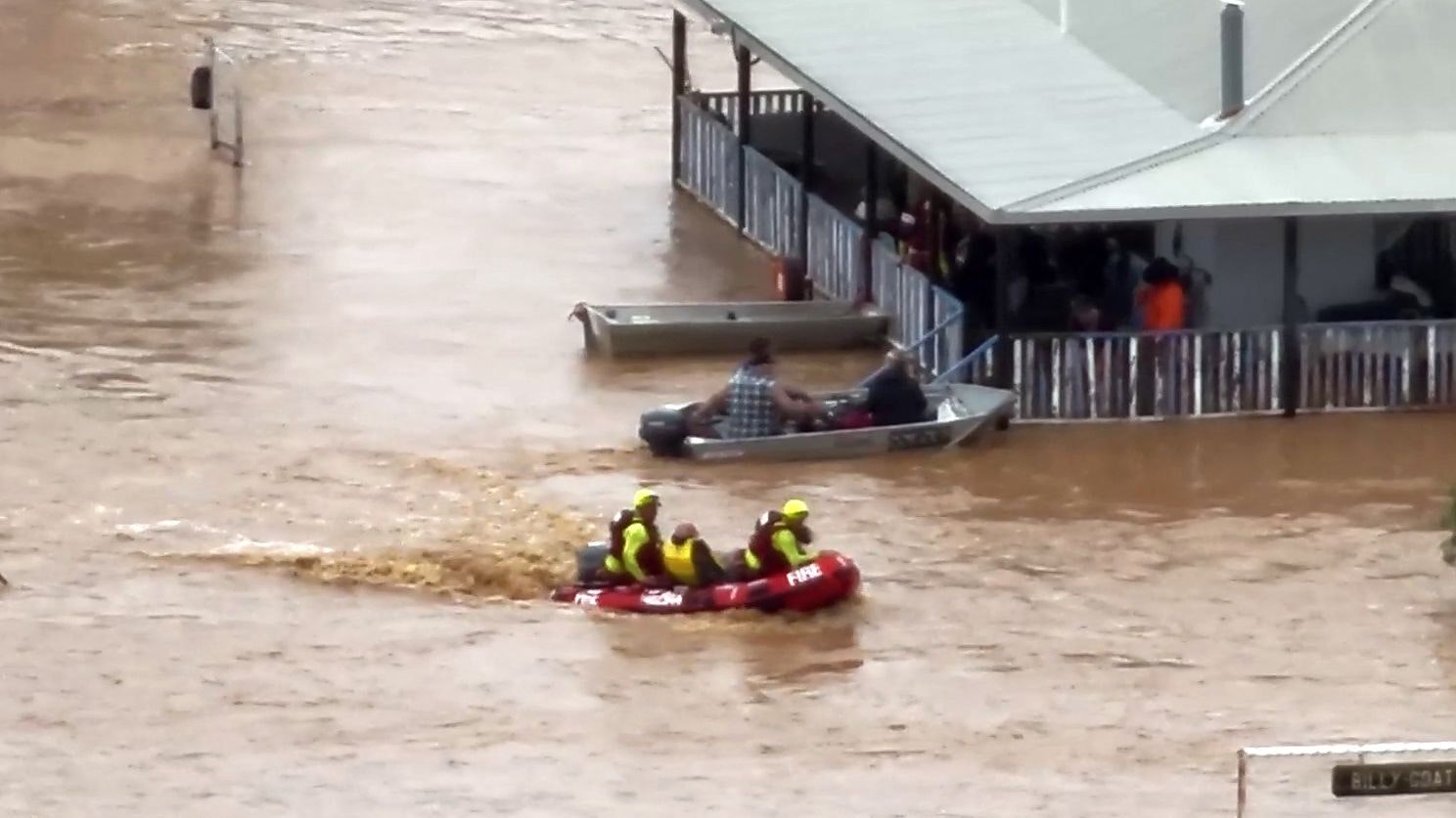 Vor allem Landwirtschaftliche Farmen stehen komplett unter Wasser. 