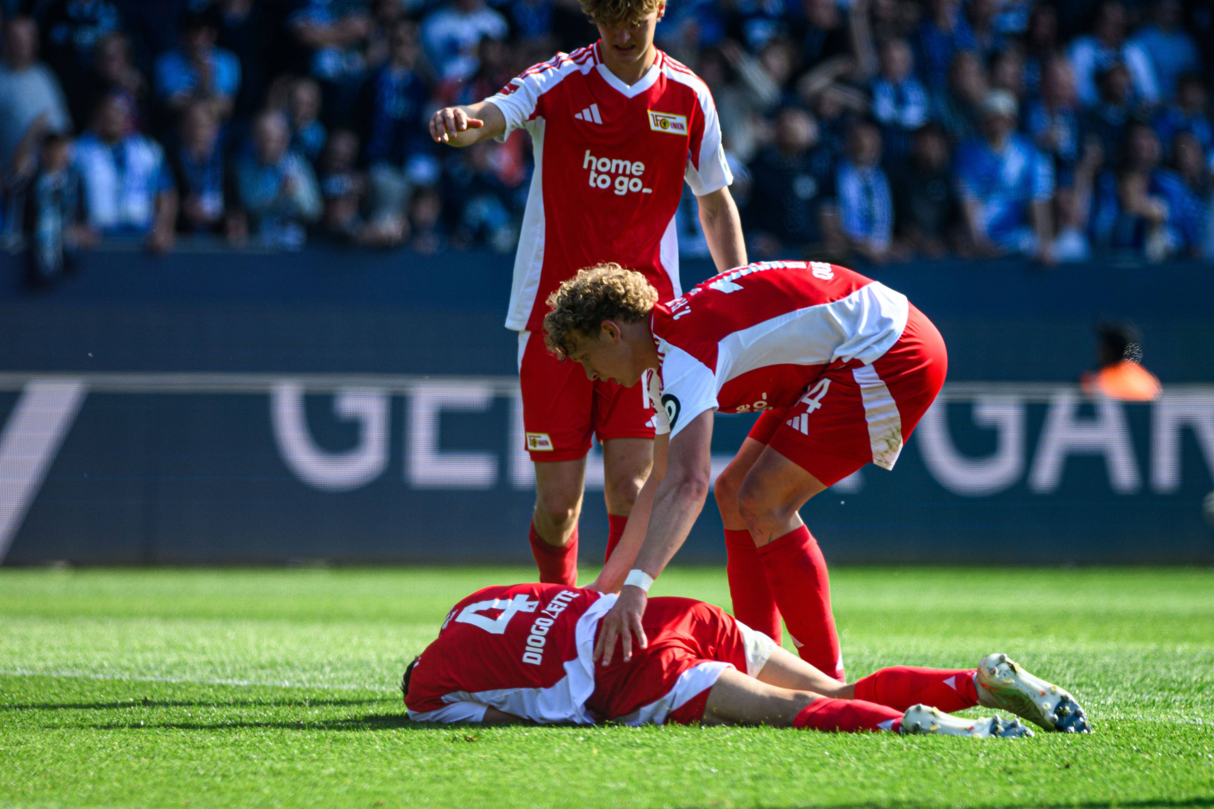 Diogo Leite ging in Bochum nach einem harten Treffer zu Boden. 