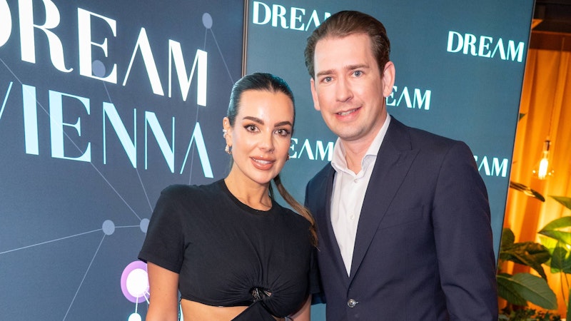 Topmodel Nadine Mirada mit Ex-Bundeskanzler Sebastian Kurz bei der "Dream"-Eröffnungsfeier.