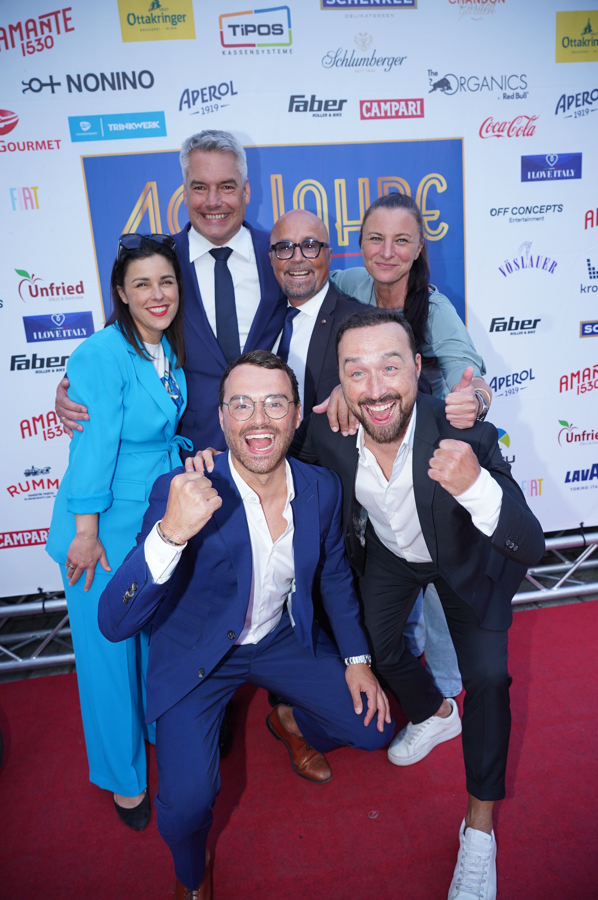 Barbaros Familie mit Karl Nehammer und Ehefrau Kathi bei 