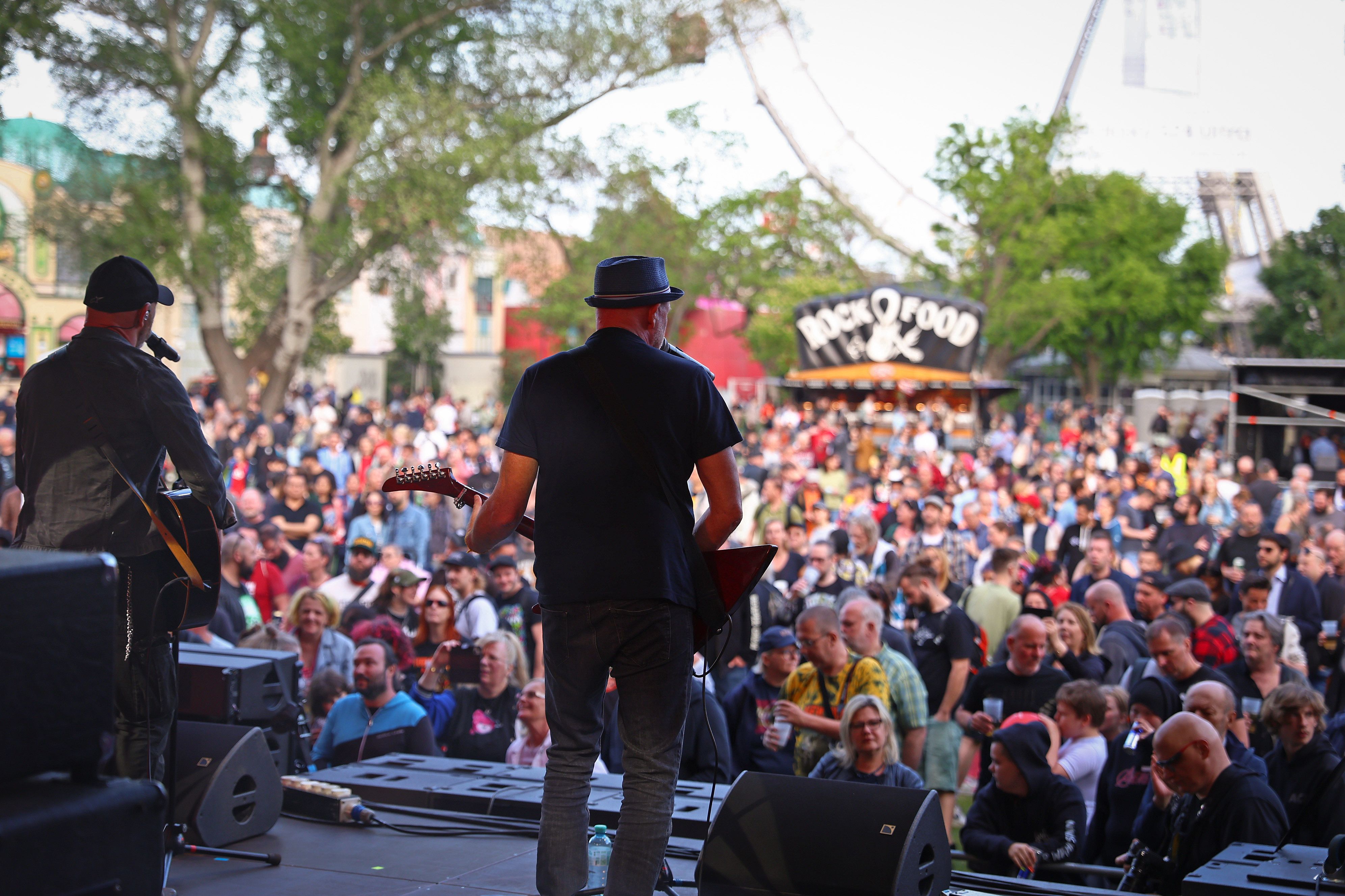 Beim Maifest im Wiener Prater gibt es am 1. Mai volles Programm bei freiem Eintritt.