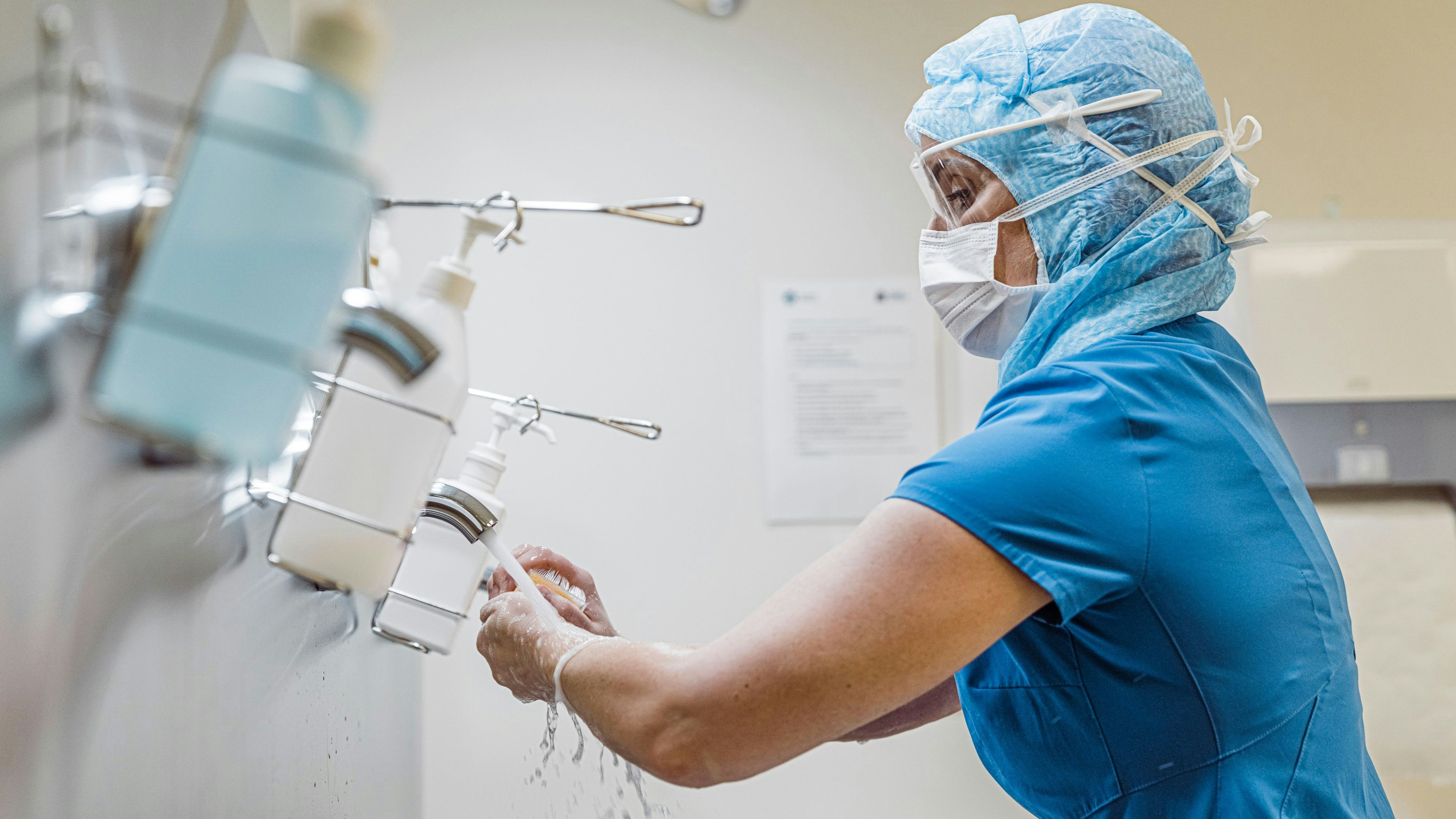 Nurse doing hand hygiene to prevent Coronavirus infection.