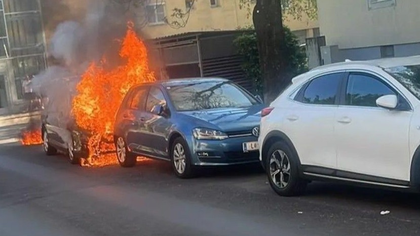 Heute.at - Mann stellt Auto vor Haus ab, erlebt böse Überraschung