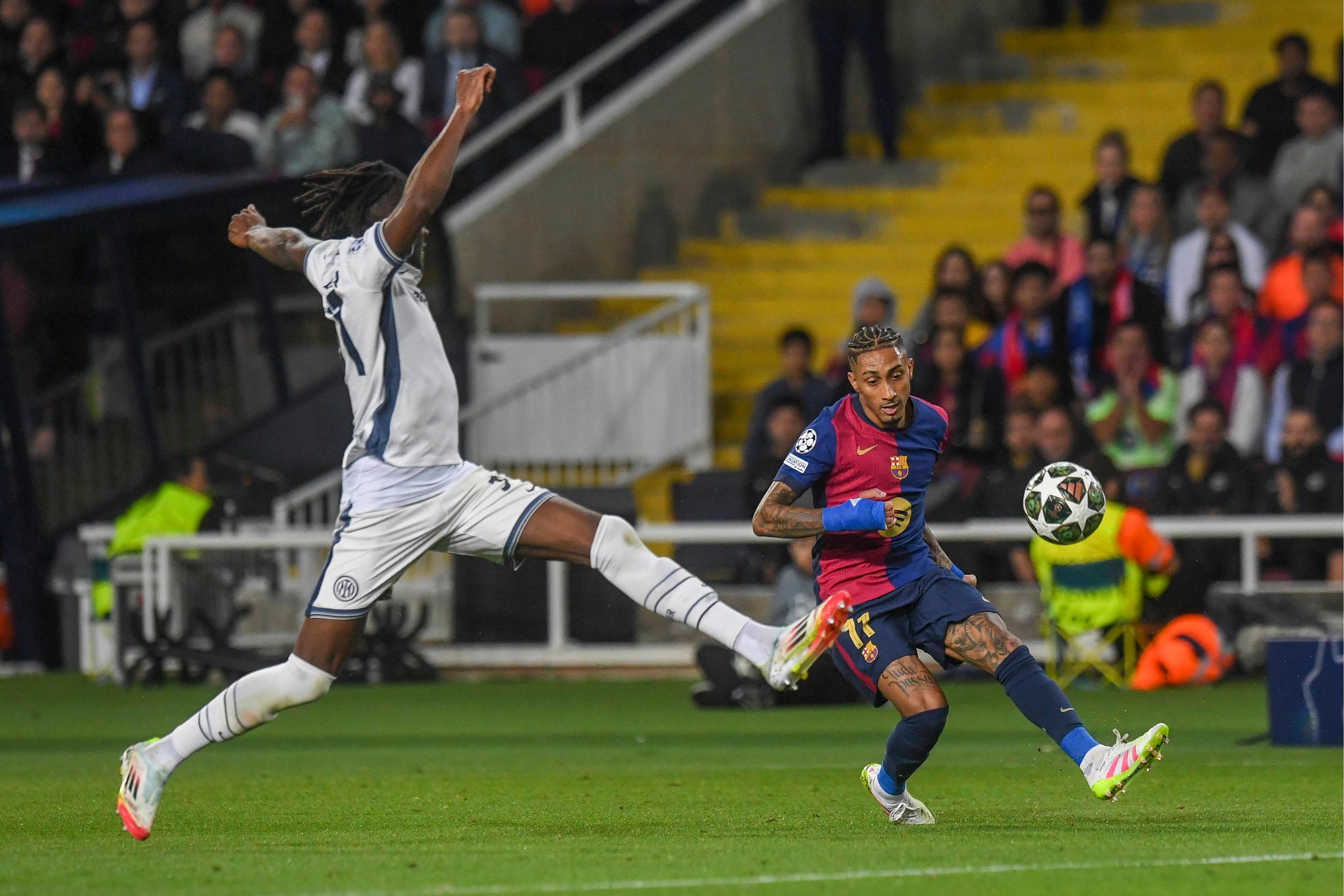 Raphinha glänzt für Barca in der Champions League.