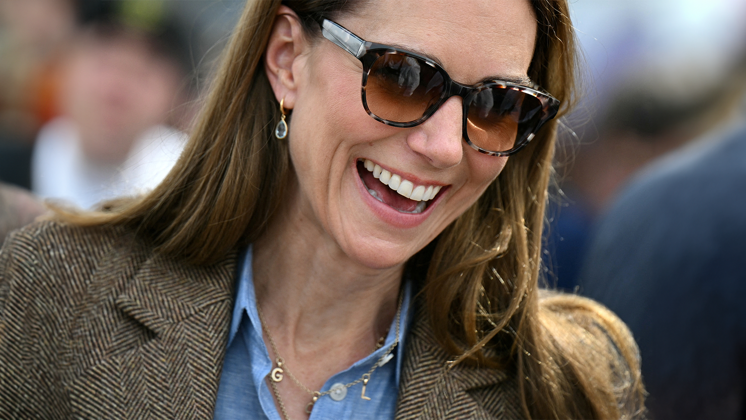 Prinzessin Kate trägt eine Halskette mit den Anfangsbuchstaben ihrer drei Kinder.