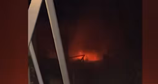 Ein Hilfsschiff mit 30 Aktivisten an Bord hat vor Malta nach einem mutmaßlichen Drohnenangriff einen Notruf abgesetzt. Das Schiff geriet in Brand und begann zu sinken.