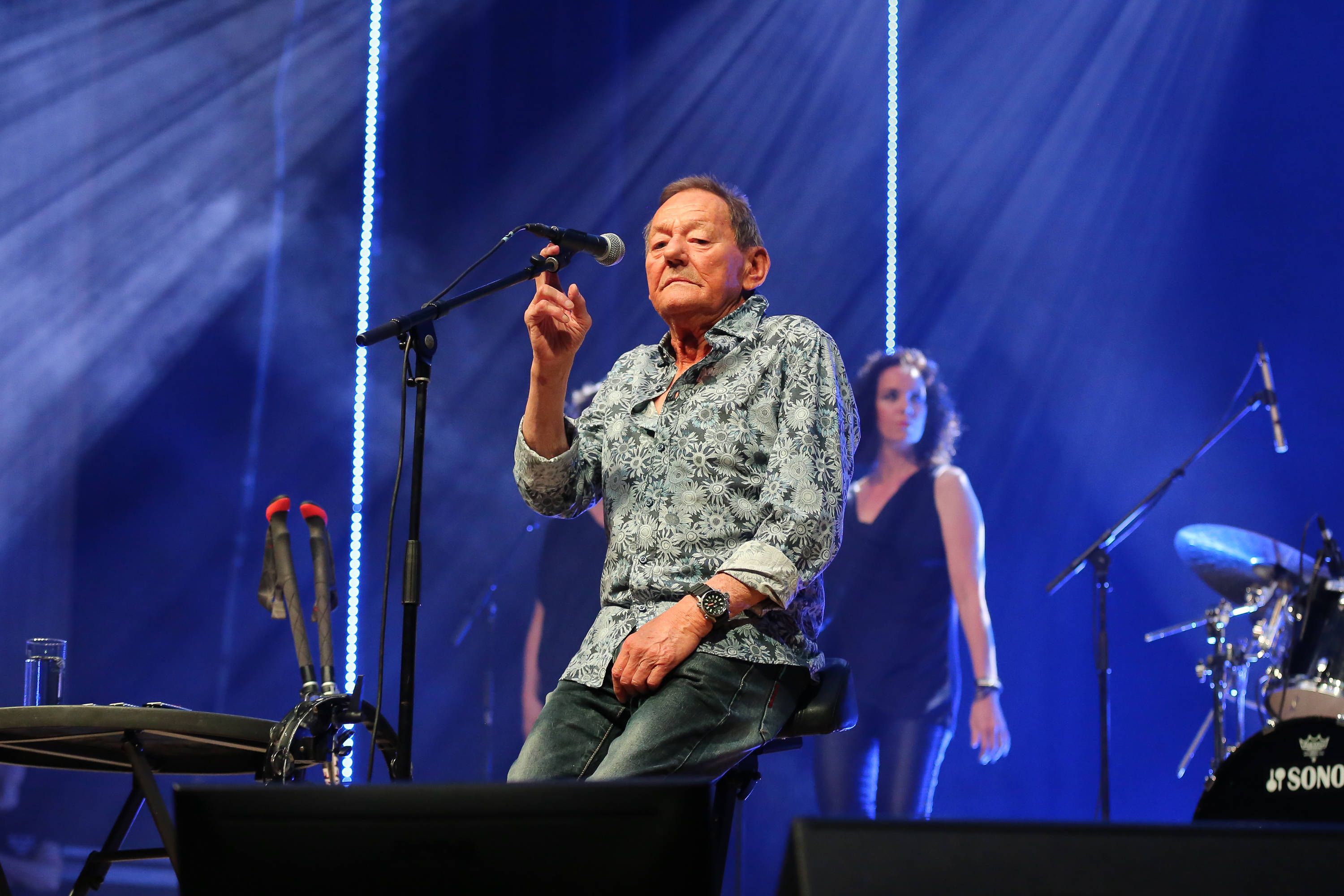 Wolfgang Ambros ist weiterhin in ärztlicher Behandlung. 