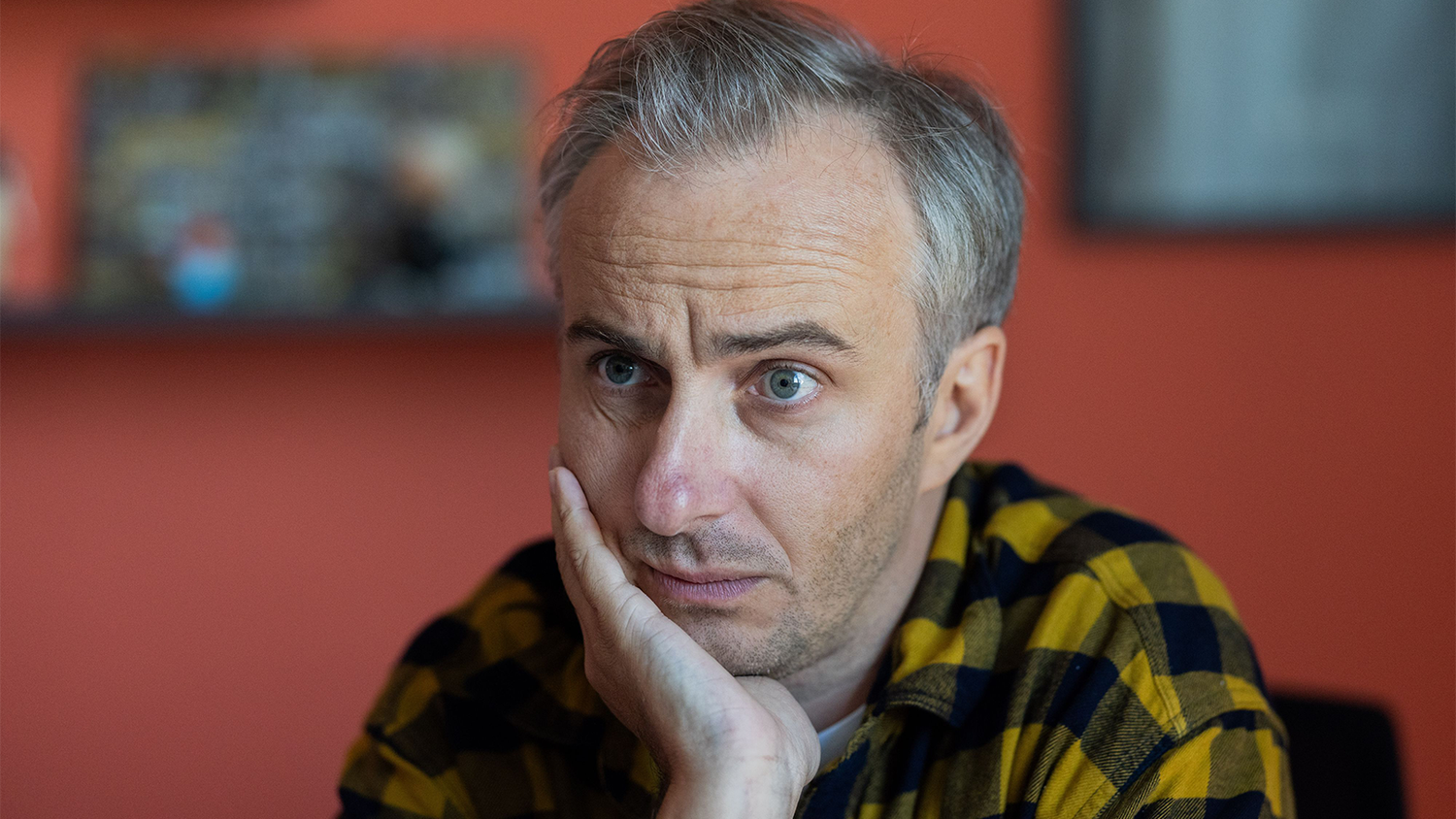 Jan Böhmermann gibt seinen Sendeplatz ab.