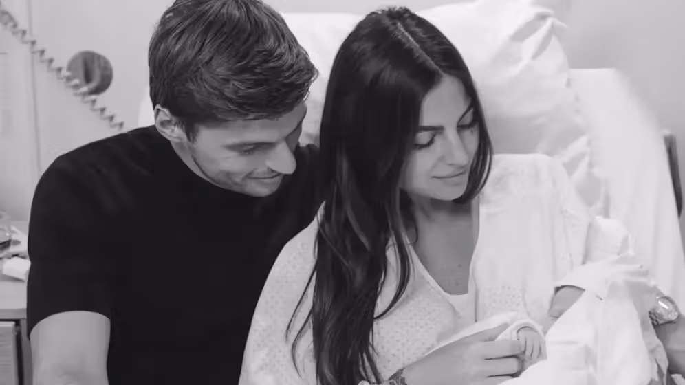 Max Verstappen und Kelly Piquet mit der kleinen Lily.