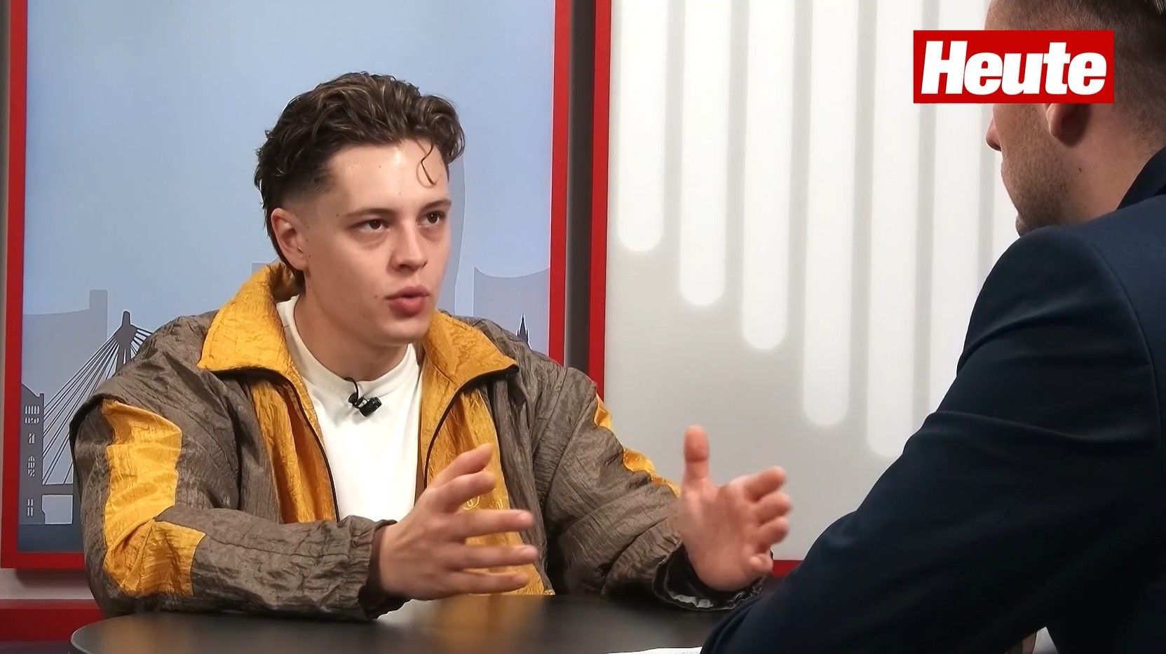 Ein Wiener Influencer sorgt mit plötzlichem Sex-Content für Empörung – nun wächst der Druck aus der Szene. „So etwas darf nicht normal werden“, sagt Sonnenschein Catering im 