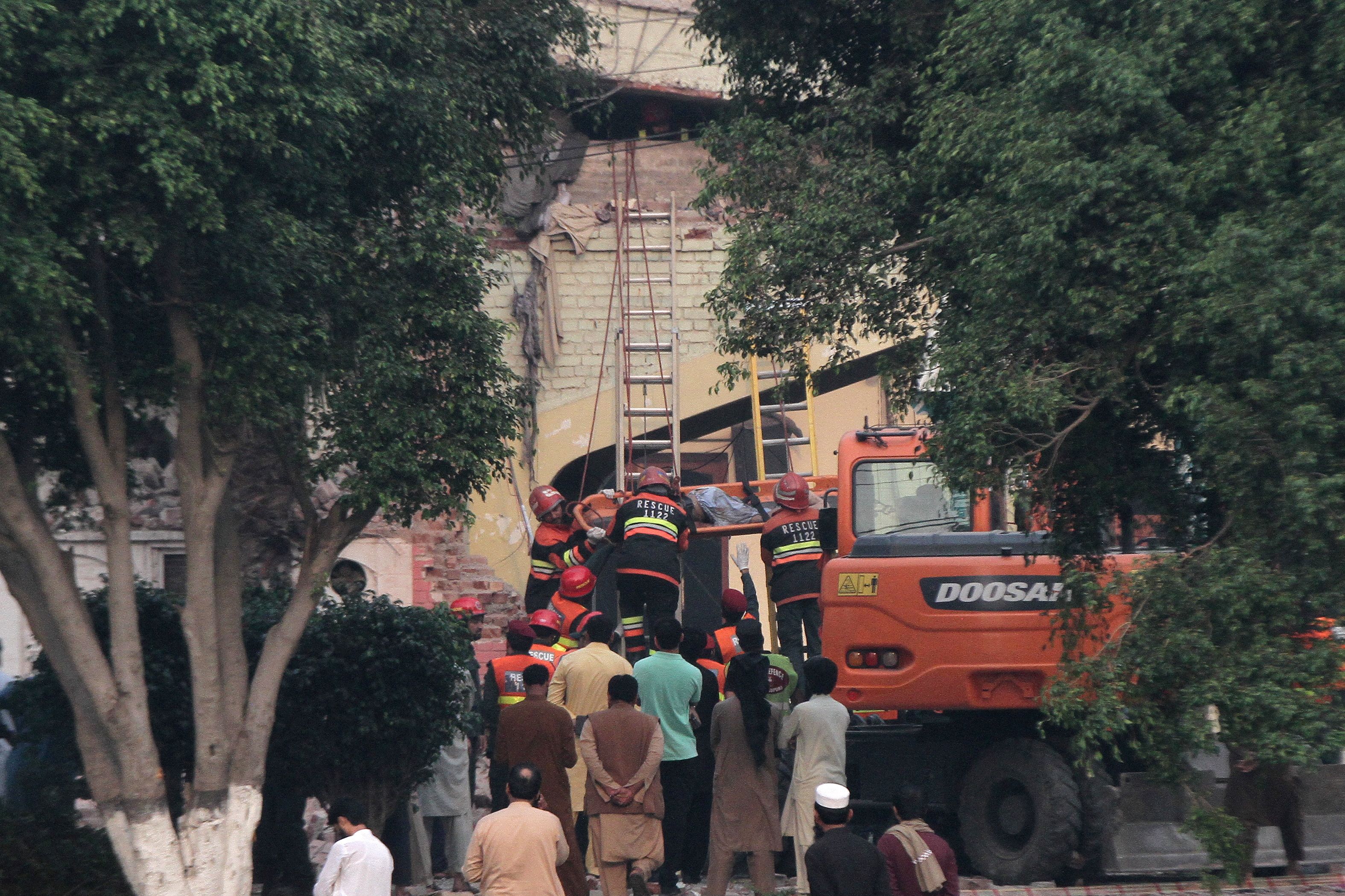 Indien greift Pakistan an. Mehrere Menschen wurden getötet. 