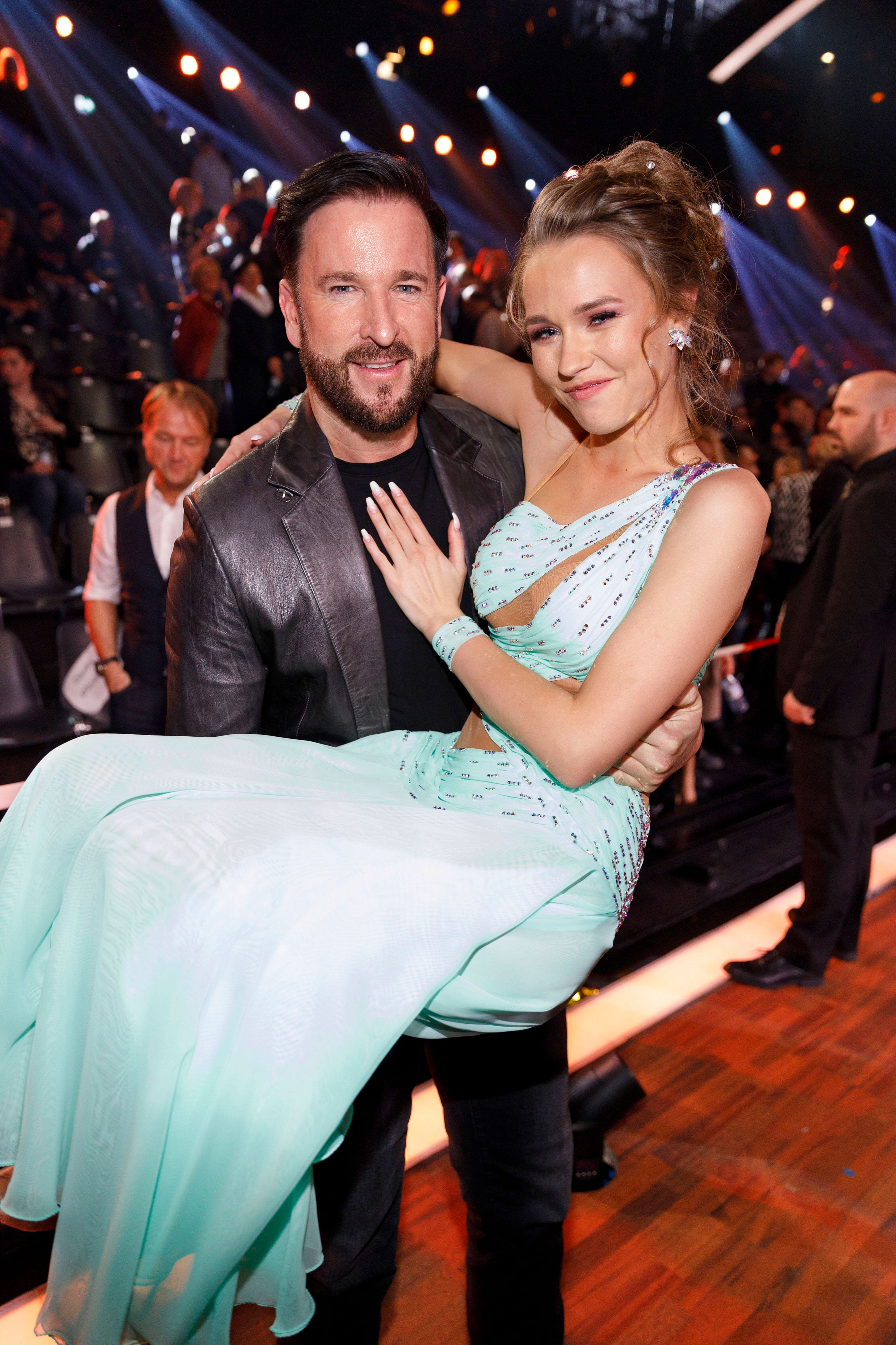 Michael Wendler spricht in einem Talk auch über Laura Müller und ihre gemeinsamen Finanzen.