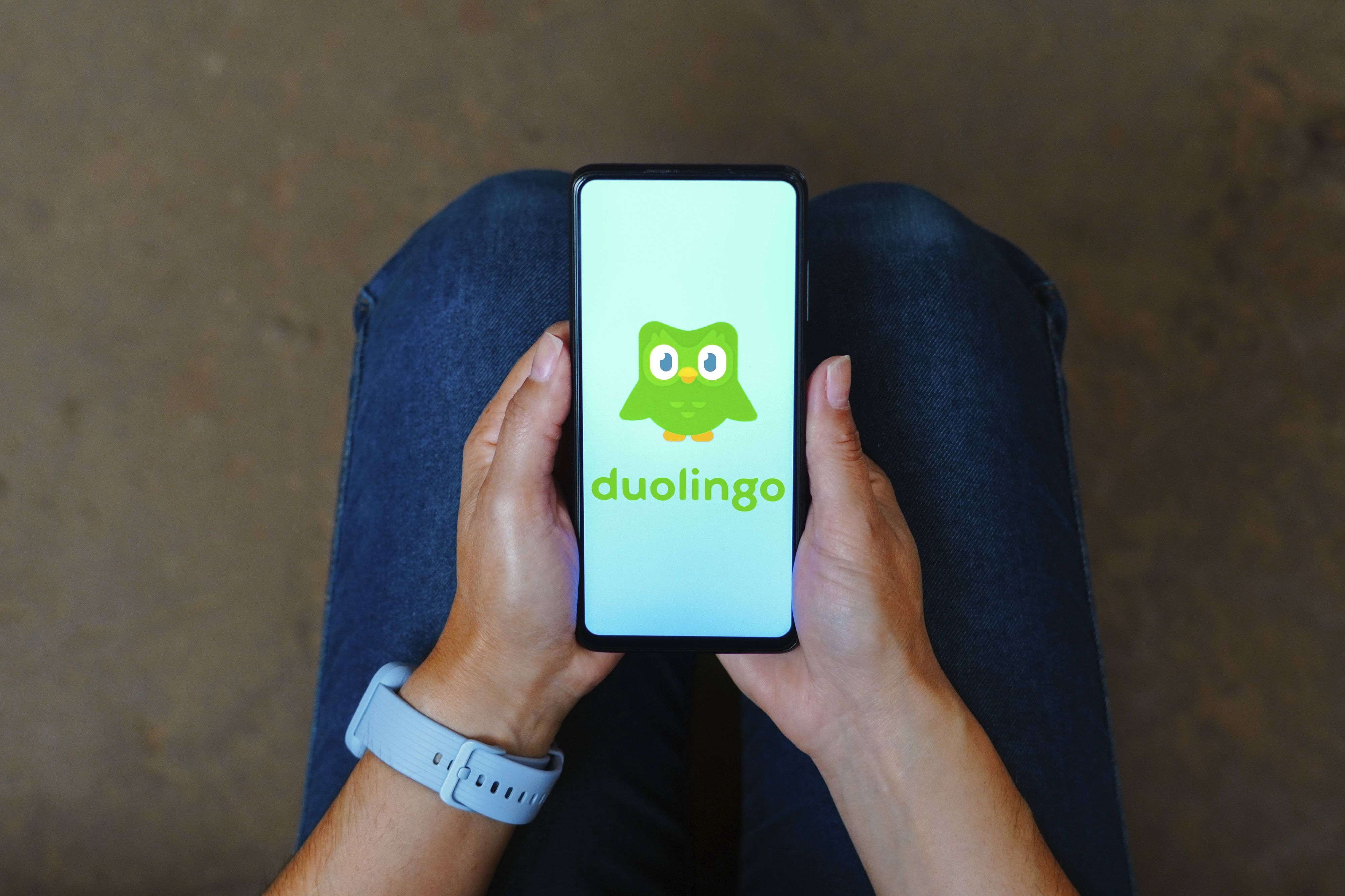 Duolingo plant, durch KI externe Arbeitskräfte zu ersetzen – Nutzer der Sprachlern-App sind verärgert.