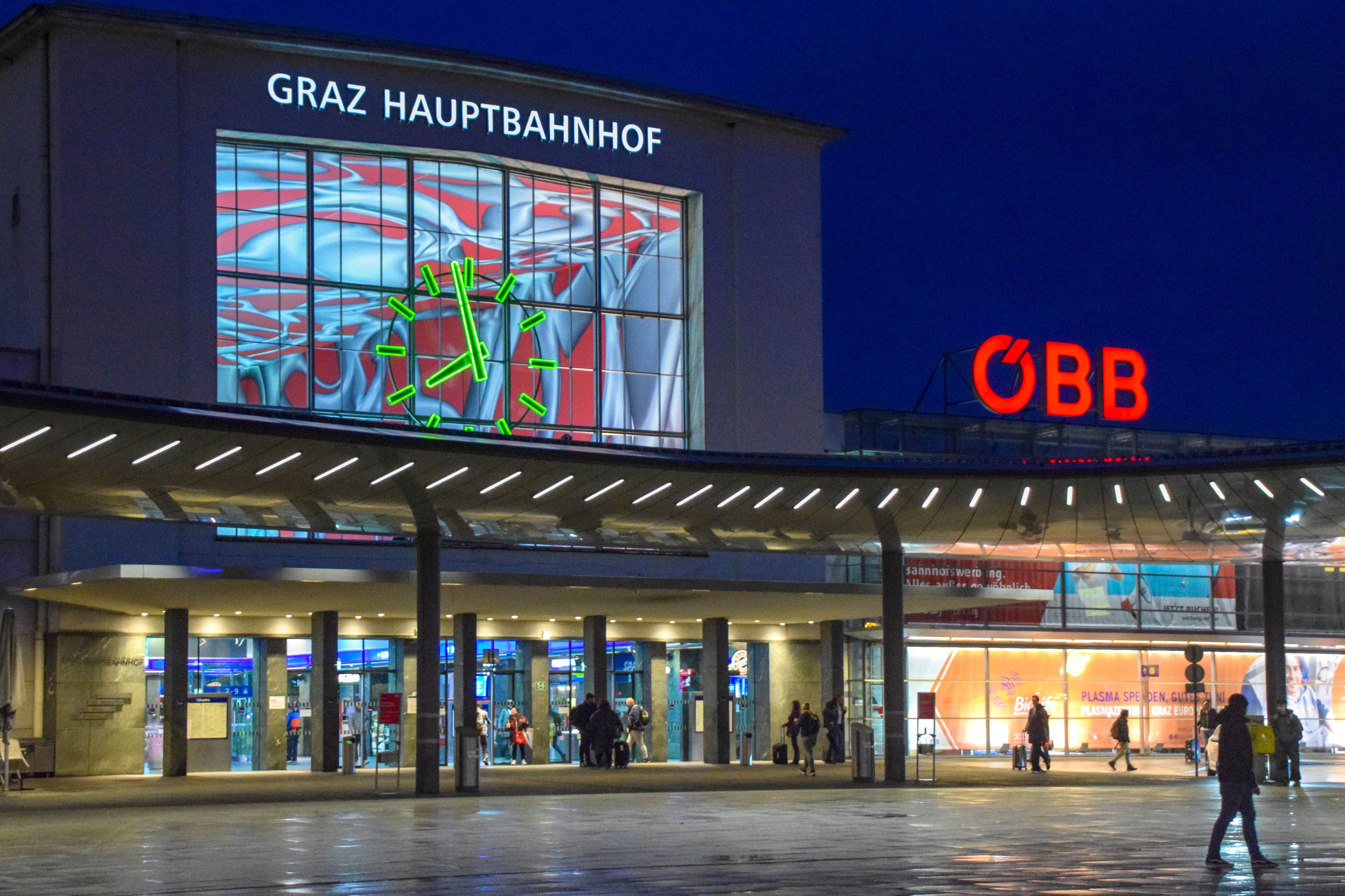 Die Polizei rät, den Grazer Hauptbahnhof zu meiden.