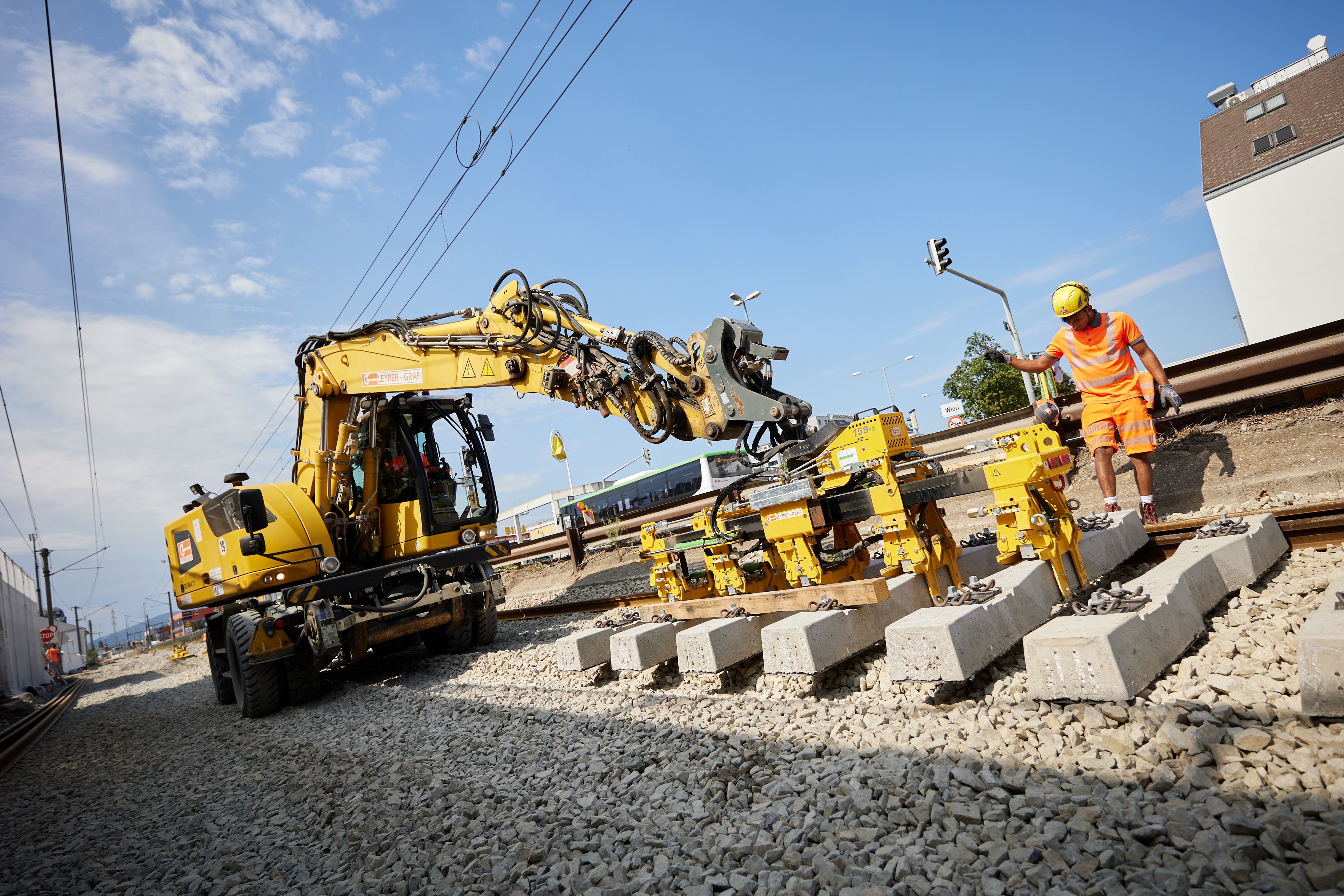 Gleisbauarbeiten auf der Badner Bahn