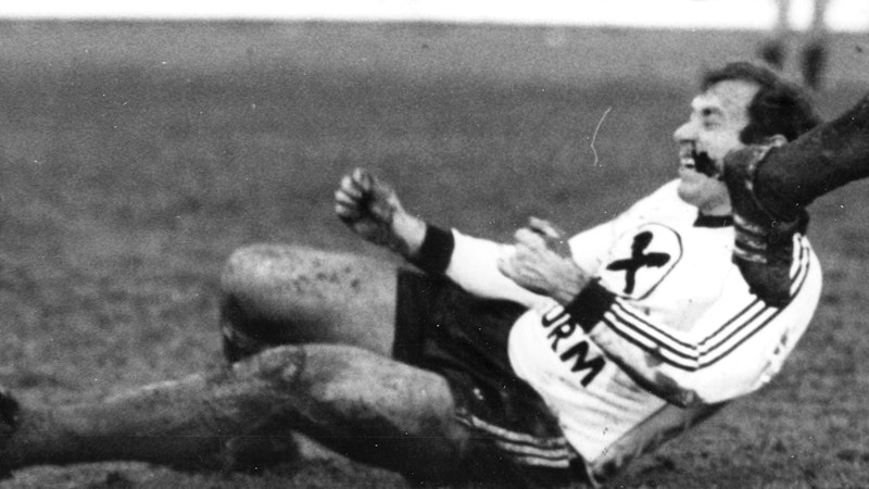 1971 und 1972 - Heinz Schilcher - der erste Österreicher, der die Königsklasse zweimal gewinnen konnte, beide Male mit Ajax Amsterdam, zuerst gegen Inter Mailand (2:0), dann gegen Juventus Turin (1:0). In beiden Endspielen nicht dabei, wurde aber im Laufe der Saison eingewechselt und somit zum Sieger - 2018 verstorben.