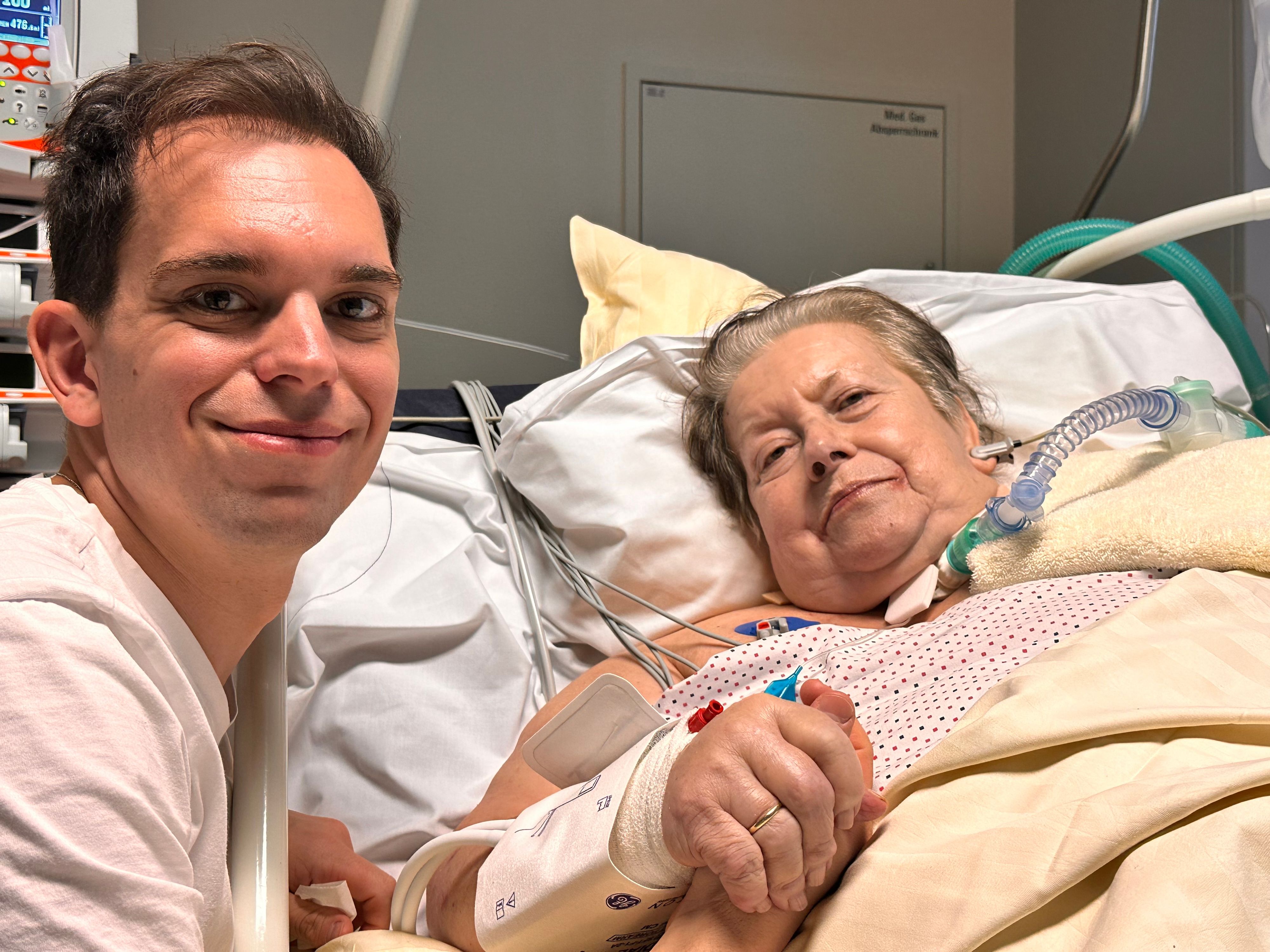 Johannes L. und seine schwerkranke Mutter.