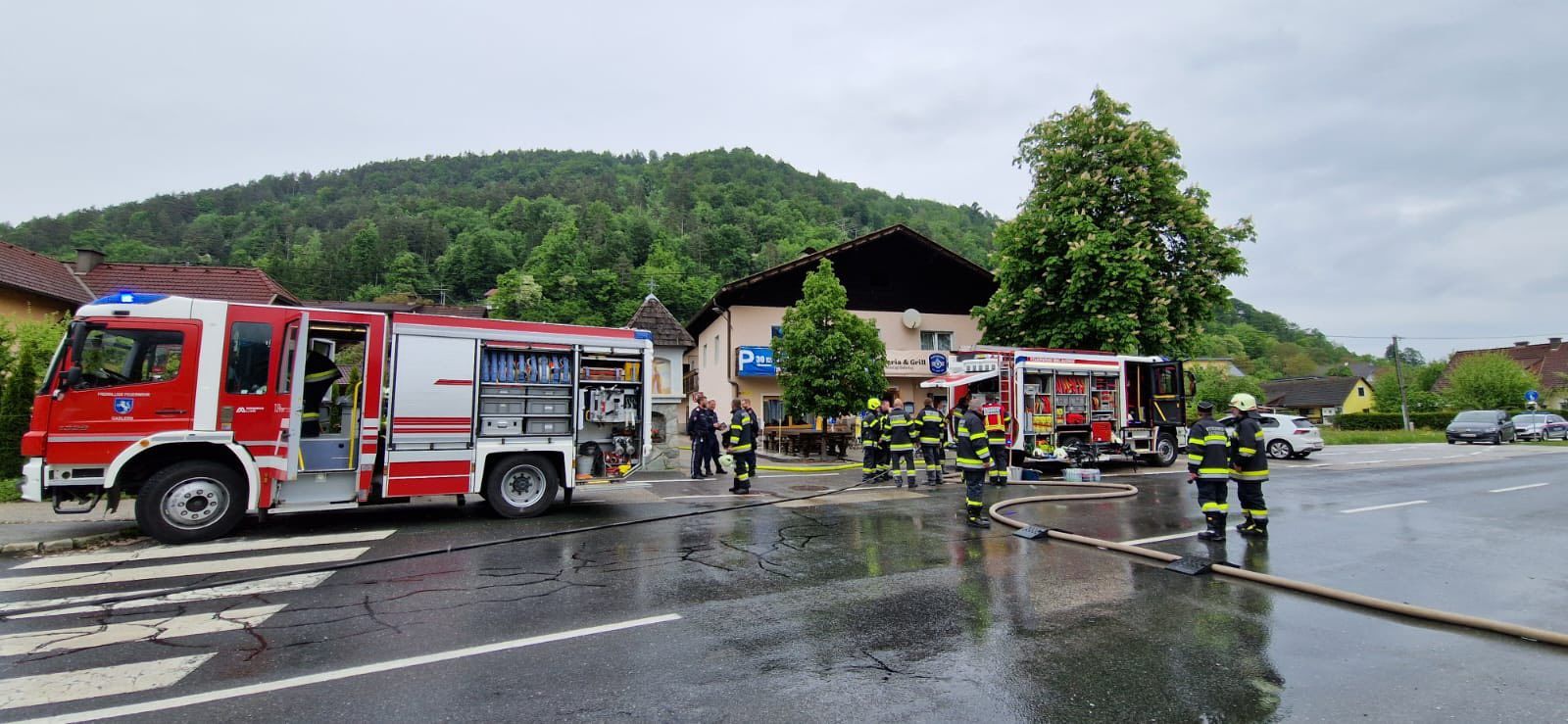 Die Feuerwehr rückte aus.