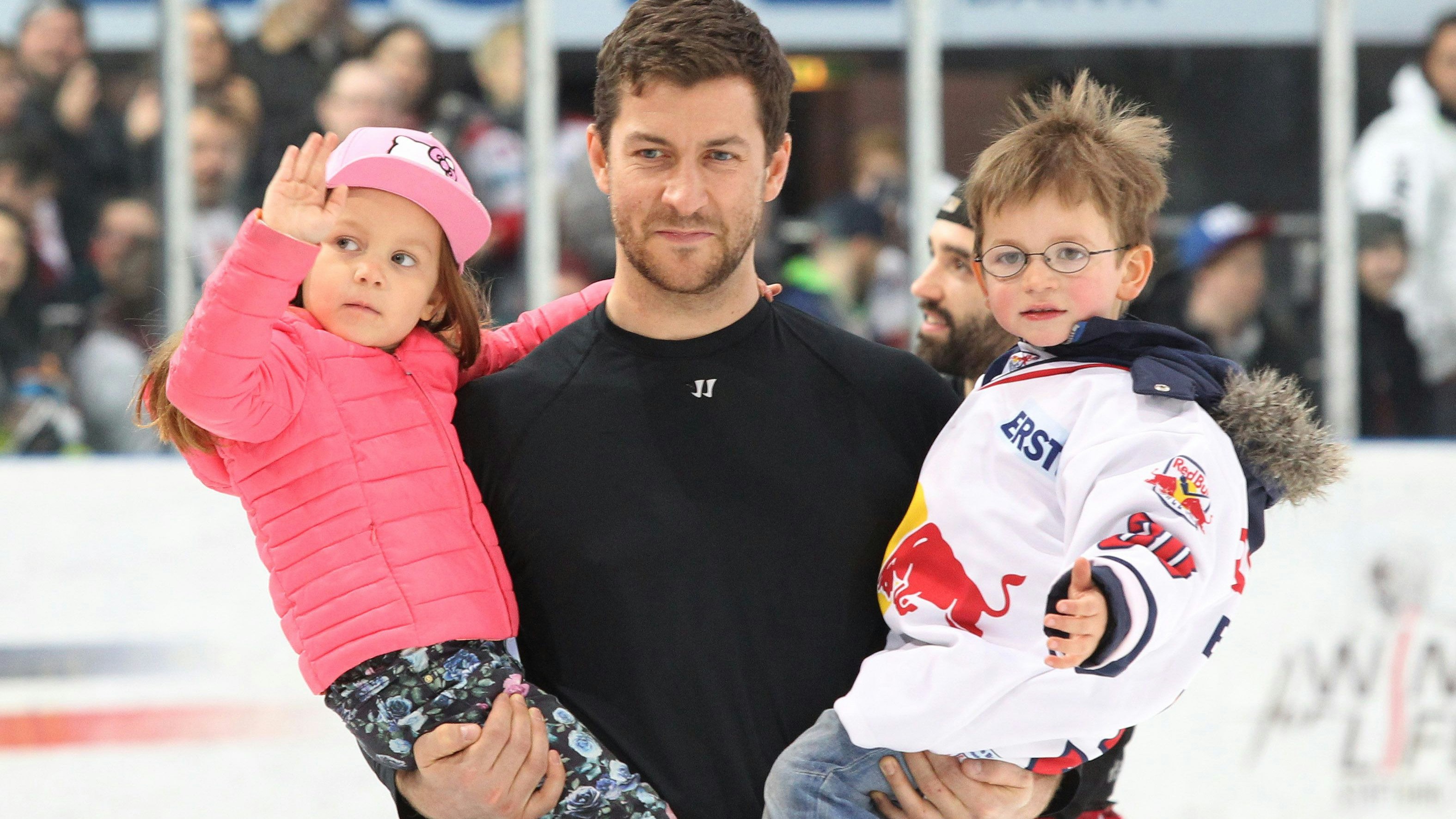 Bernd Brückler und Nachwuchs bei der Meisterfeier 2015 mit Salzburg.