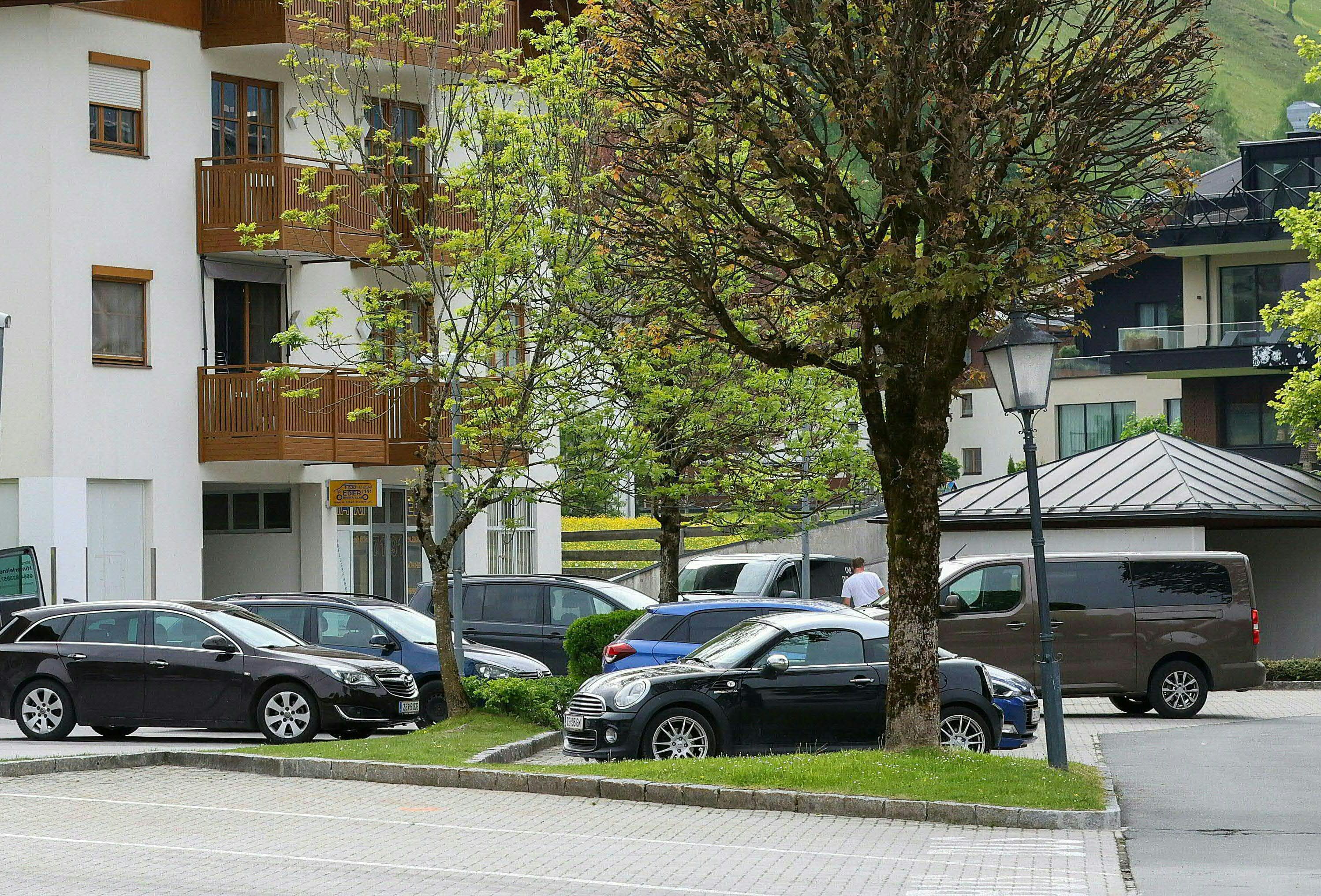 Auf diesem Parkplatz kam es zur schrecklichen Bluttat. 