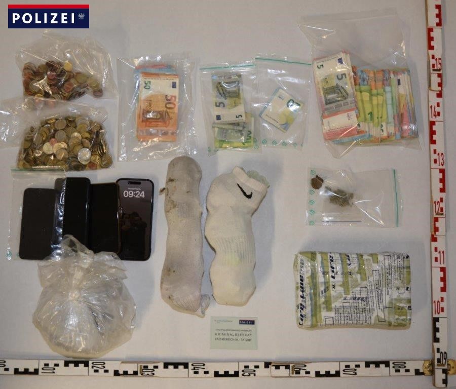 Die Beamten konnten sieben Personen festnehmen.