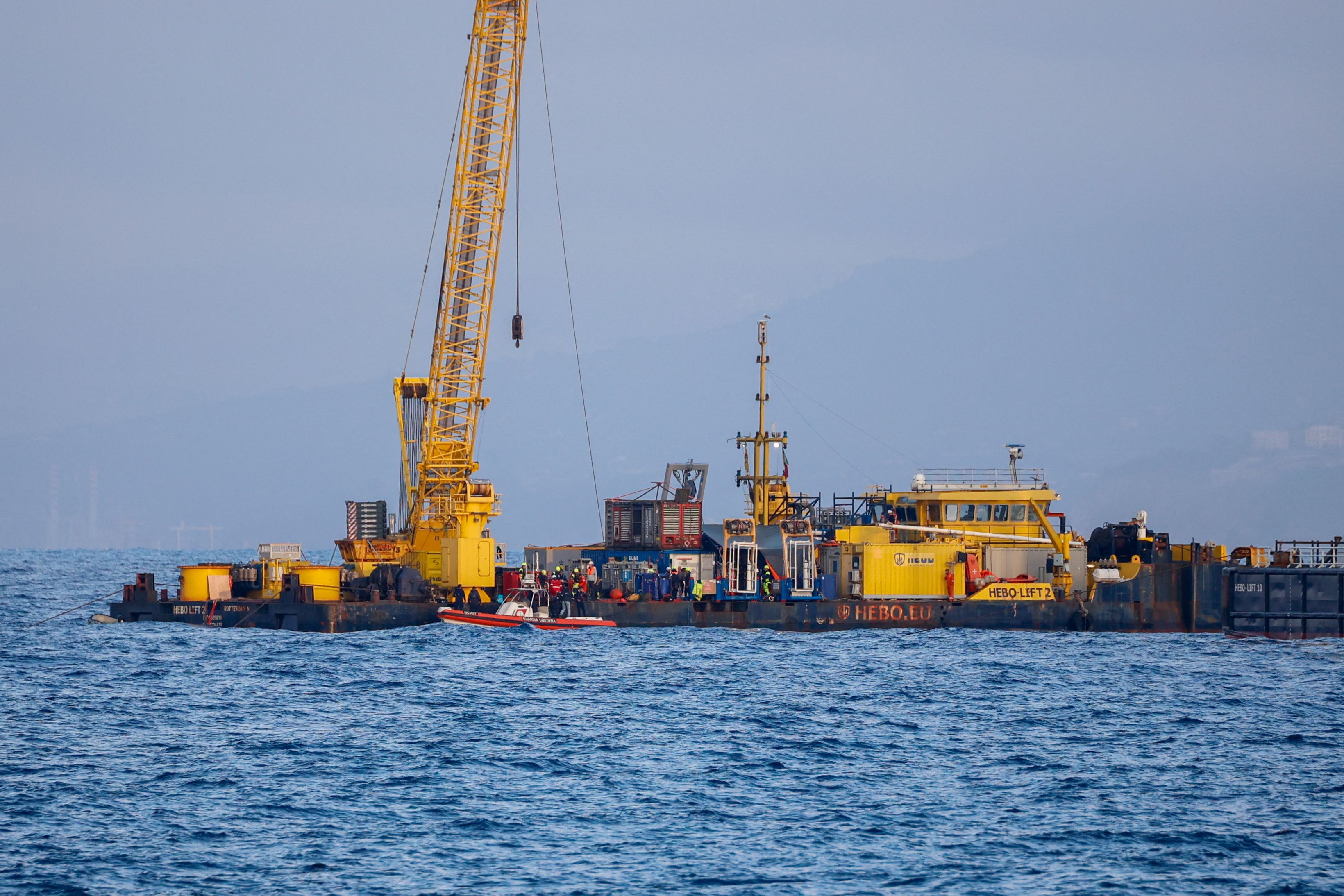 Nach dem Untergang des Schiffes vor Sizilien mit sieben Toten im vergangenen Sommer kommt nun ein Bergungsarbeiter ums Leben.